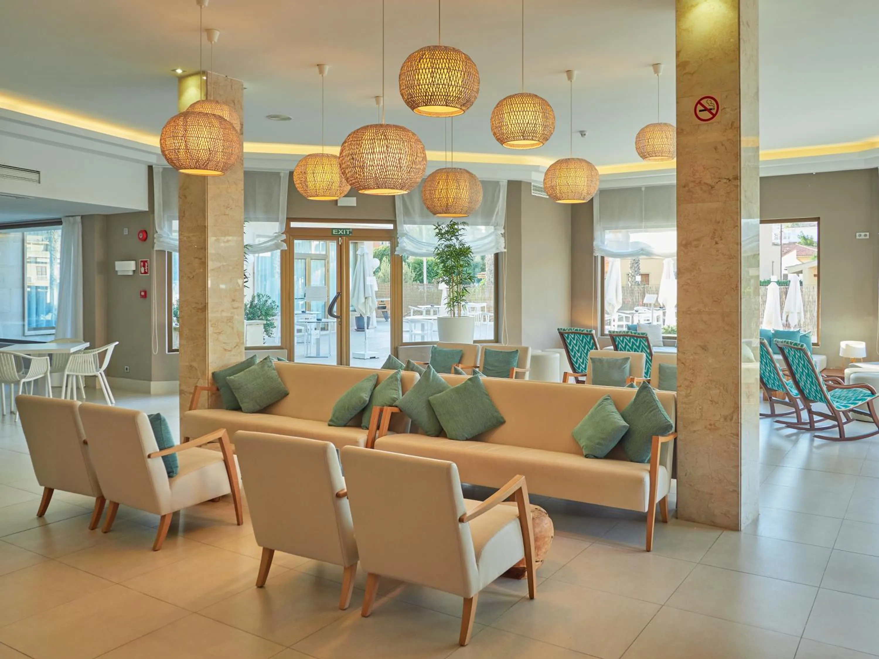 Living room in BQ Can Picafort Hotel