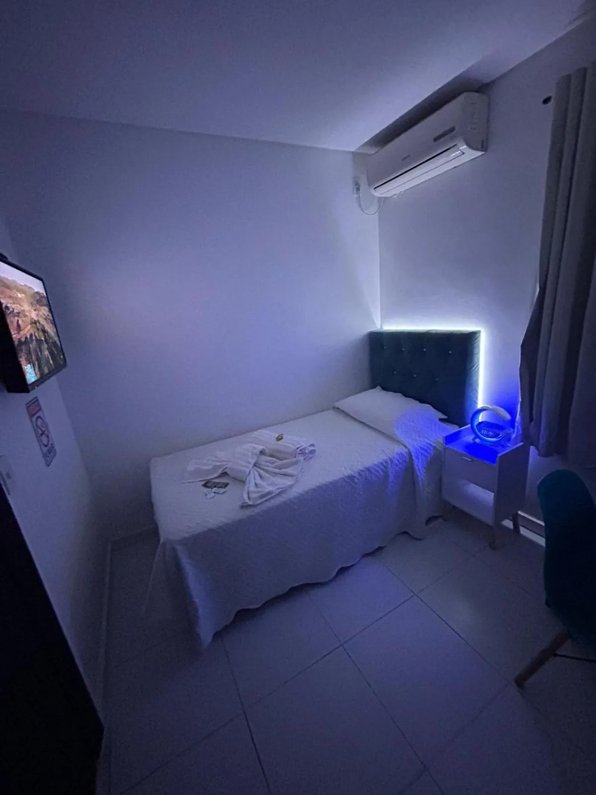 TV and multimedia, Bed in 55 Smart Hotel