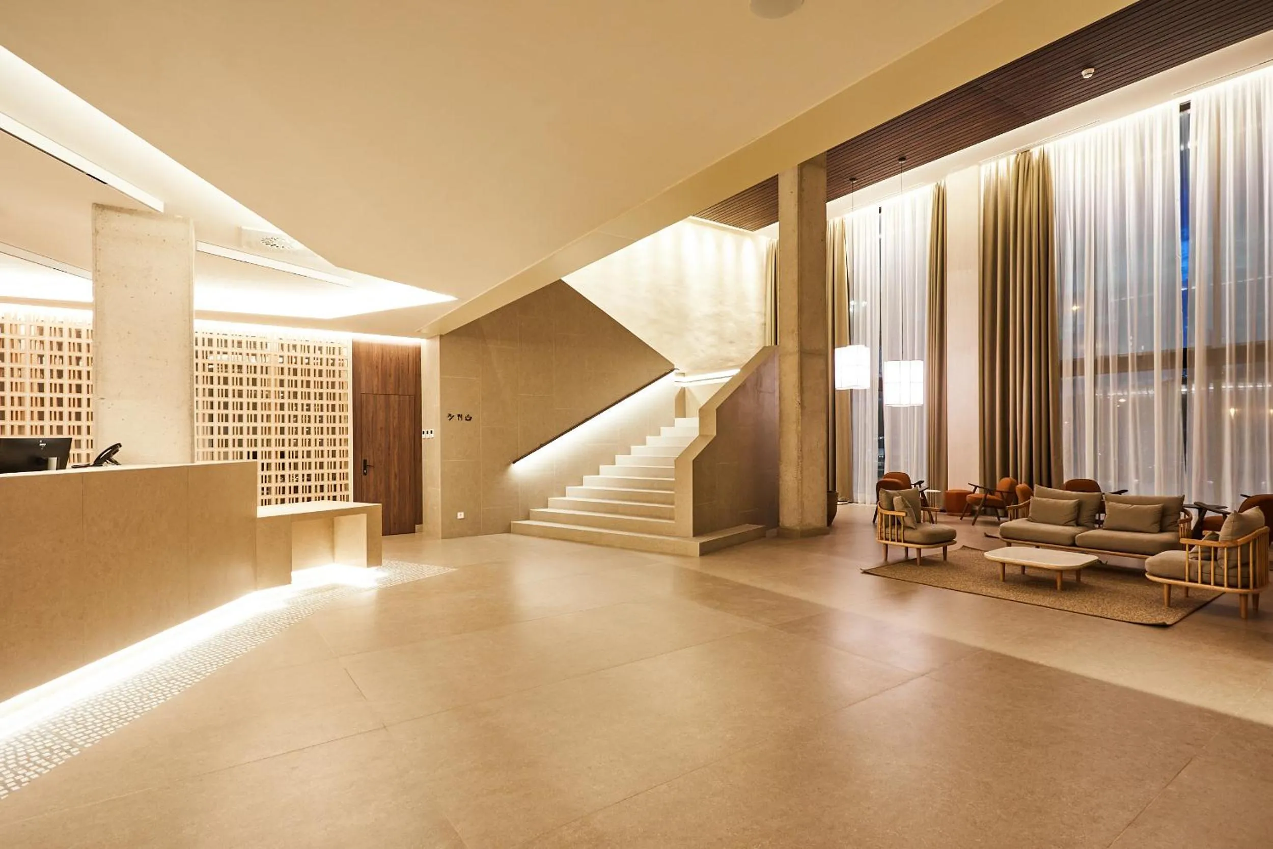 Lobby or reception in Silken Platja d'Aro