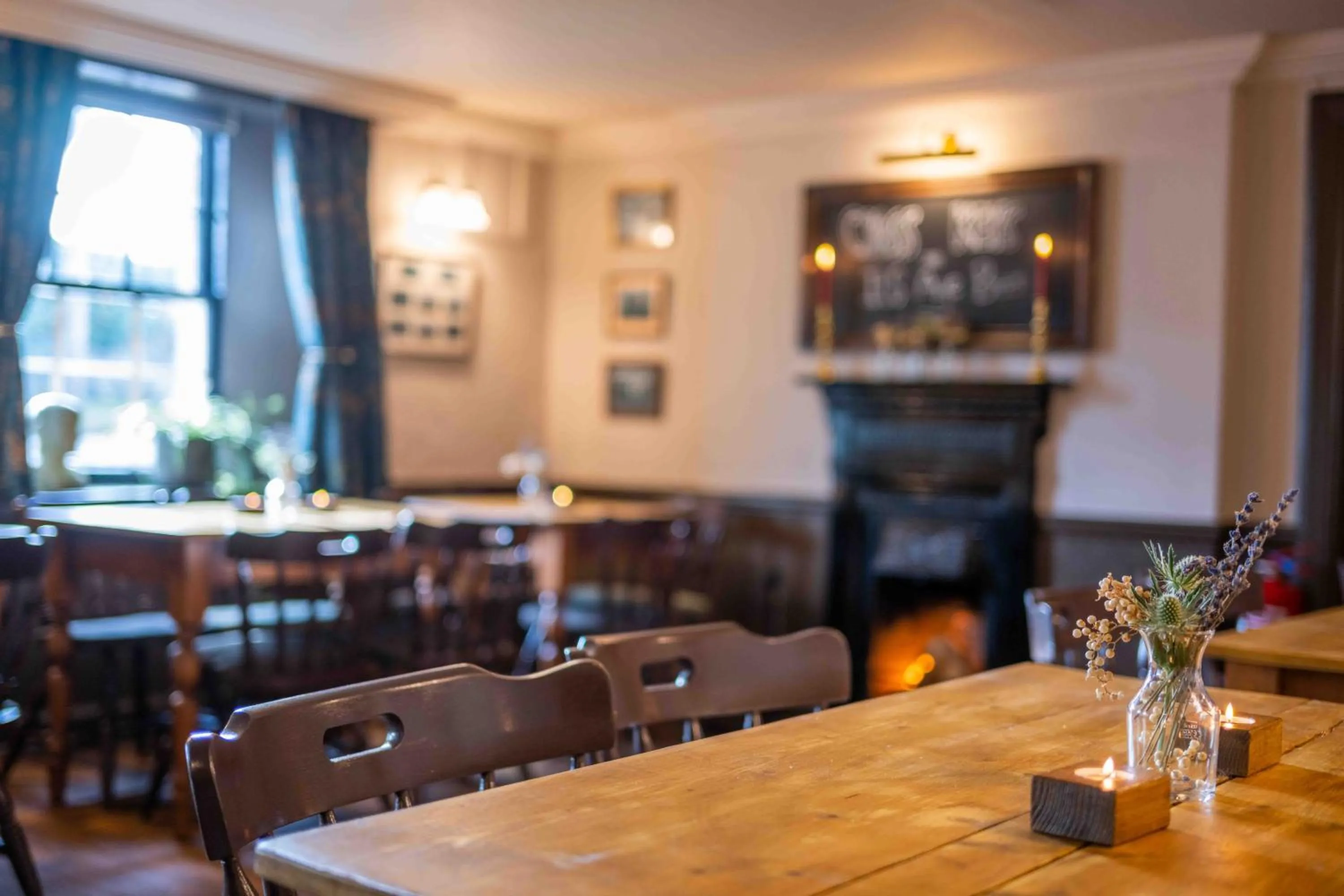 Restaurant/places to eat in Cross Keys Inn Ettrickbridge