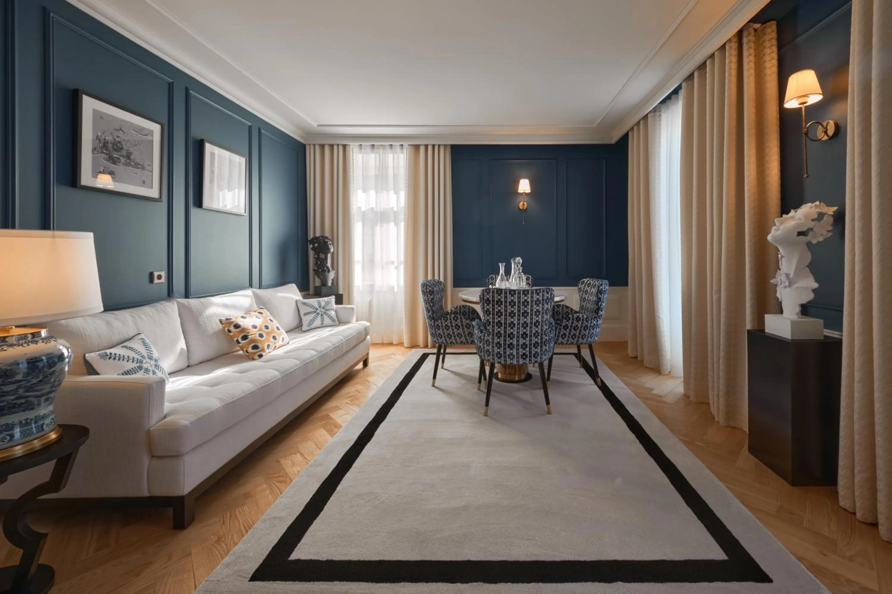 Living room, Bed in GA Palace Hotel & Spa, a XIXth-Century Villa