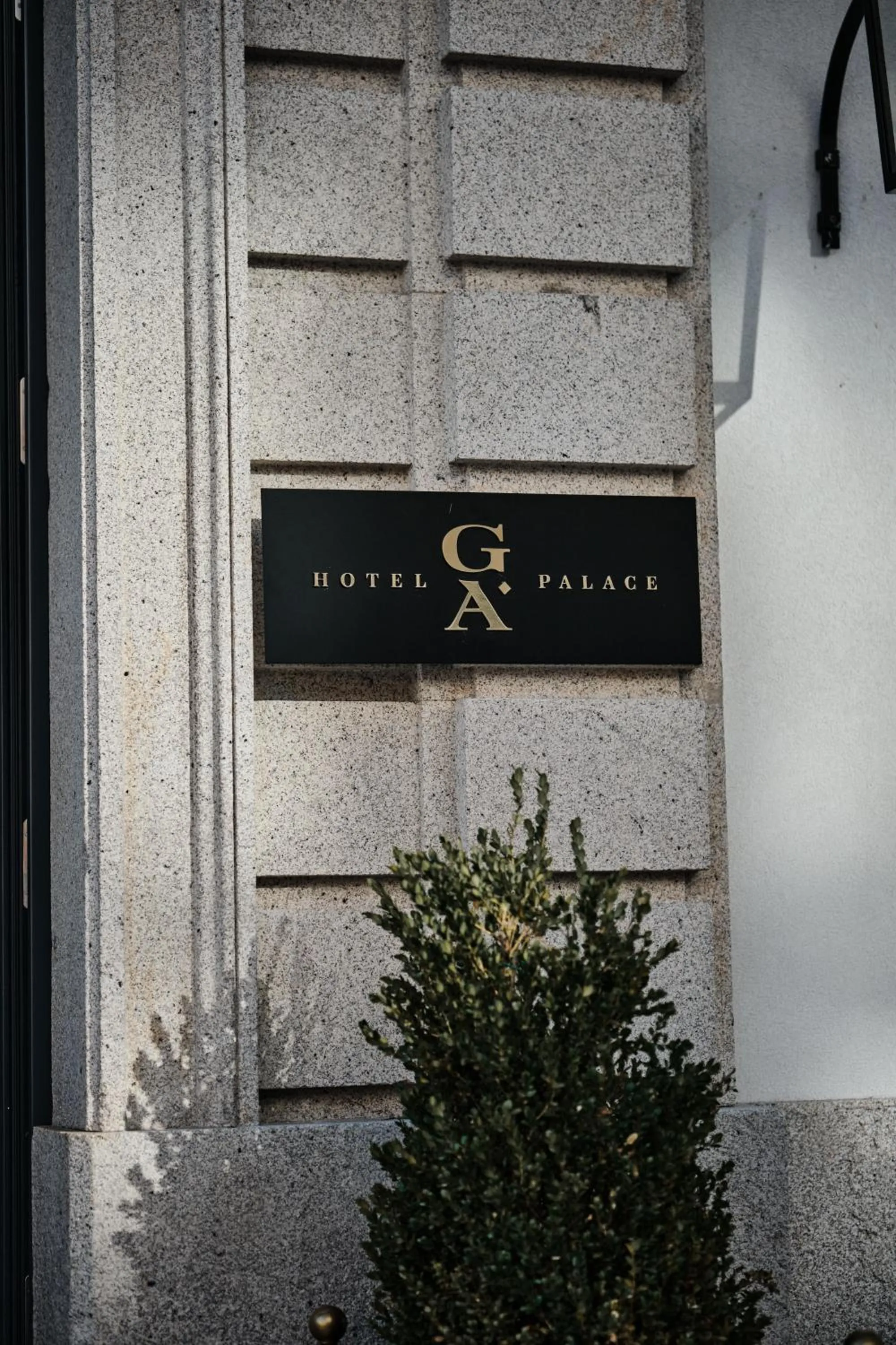Day in GA Palace Hotel & Spa, a XIXth-Century Villa