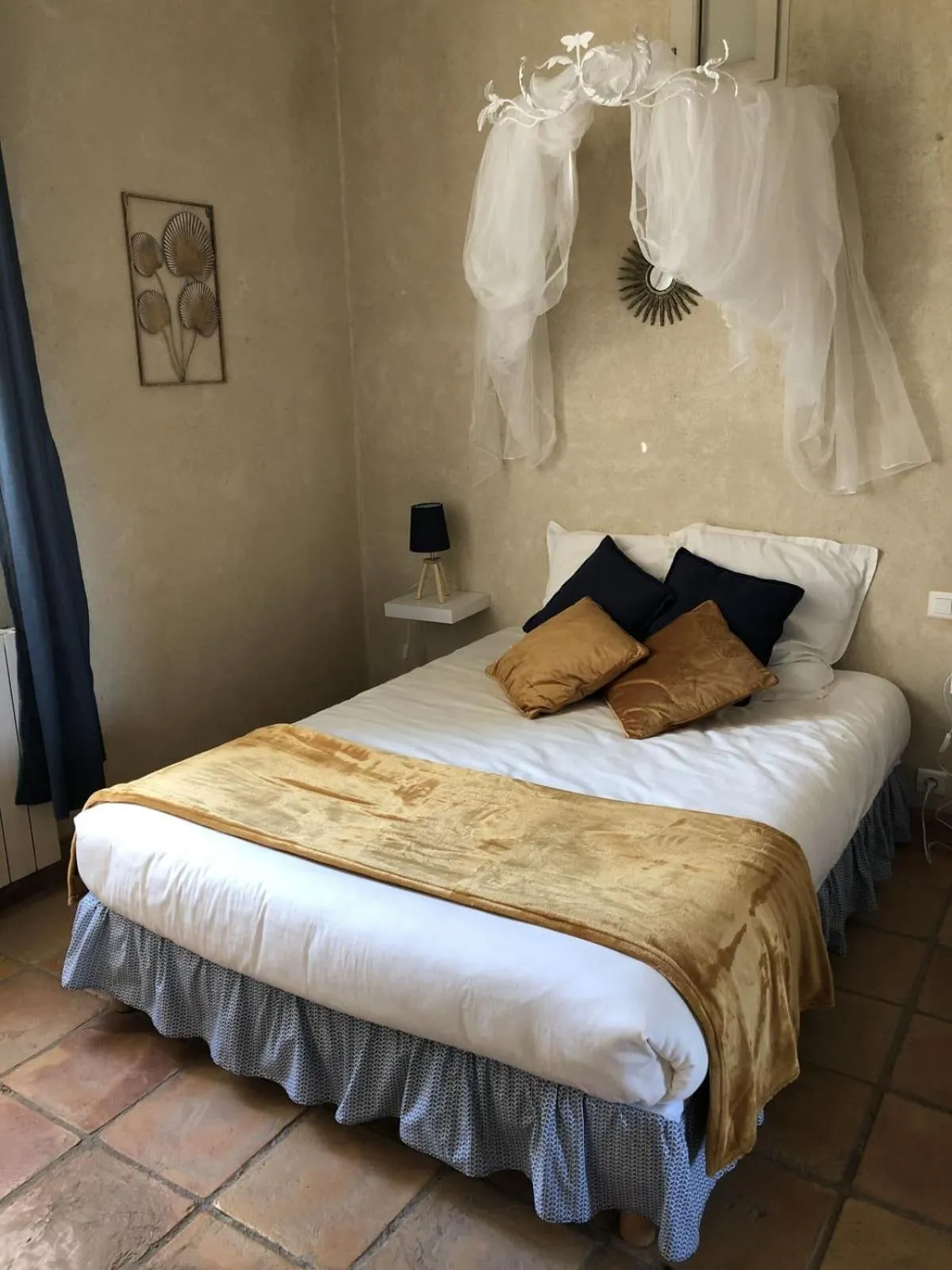 Property building, Bed in Mas Allard