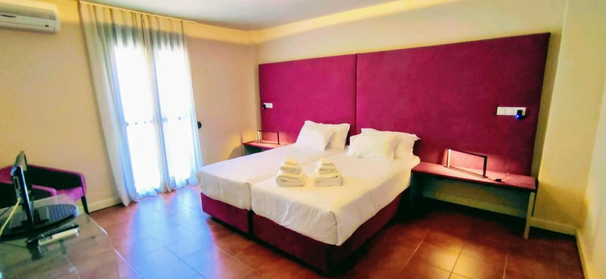 Bedroom, Bed in Hotel Ronda Valley