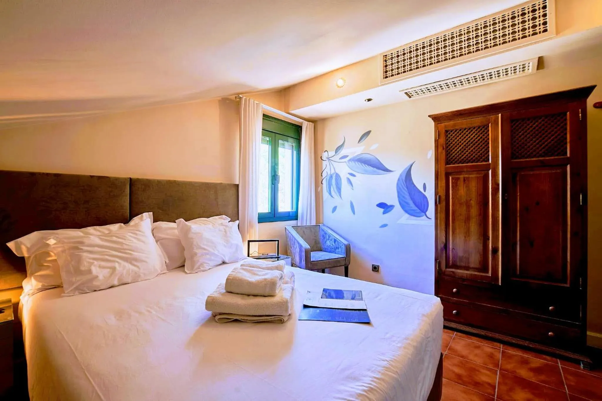 Bed in Hotel Ronda Valley