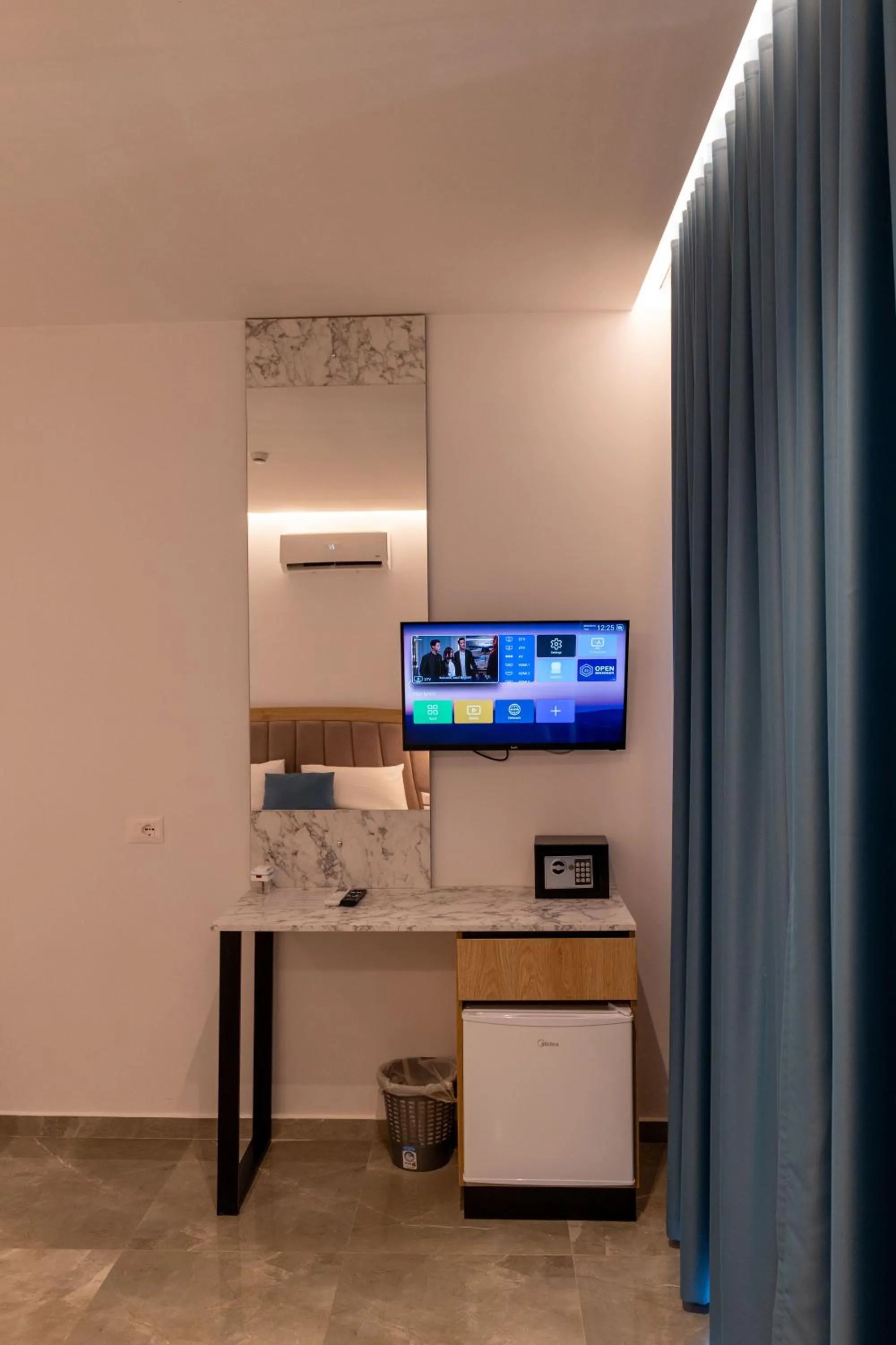 TV and multimedia in Monel Hotel