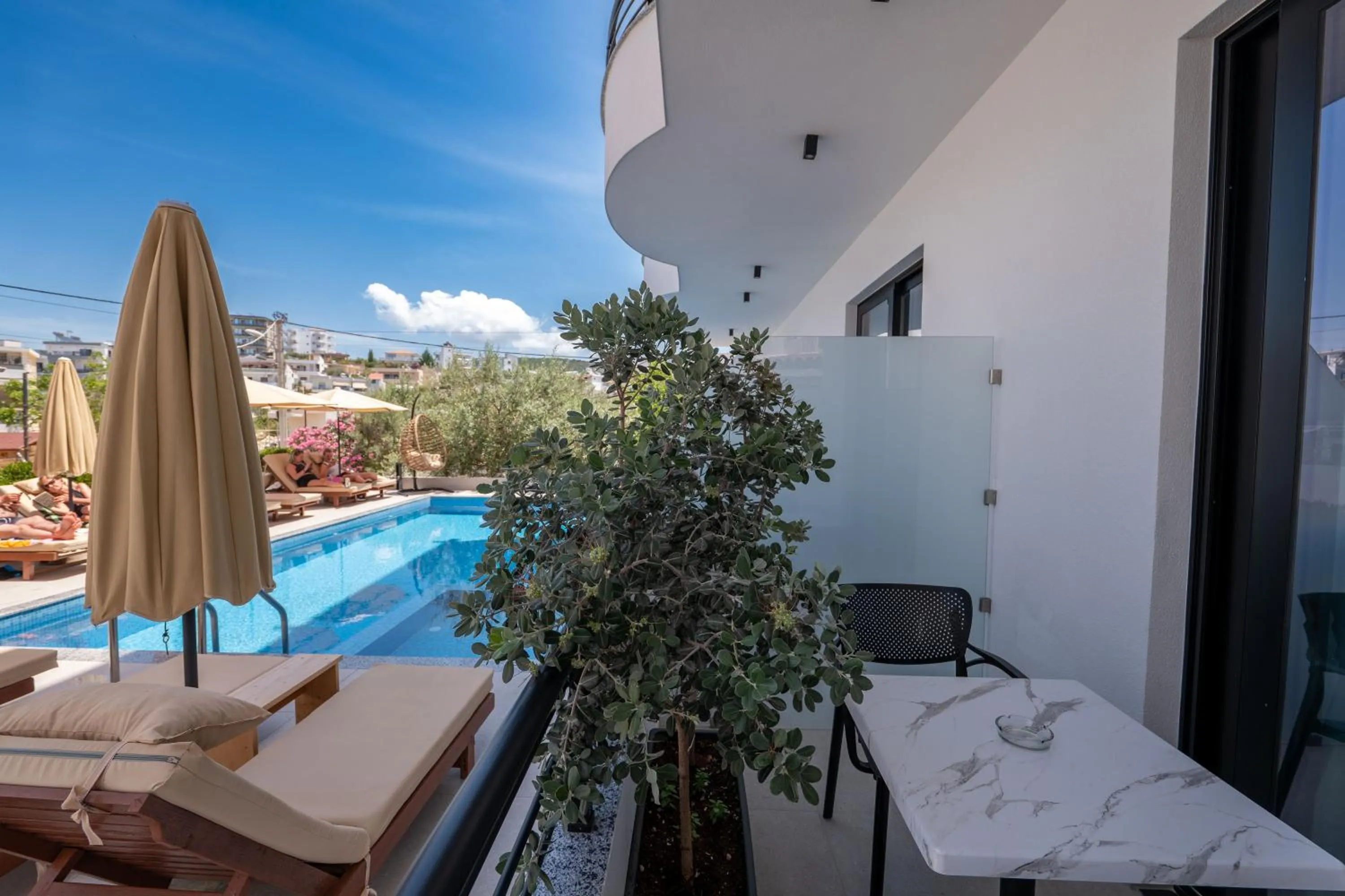 Balcony/Terrace in Monel Hotel