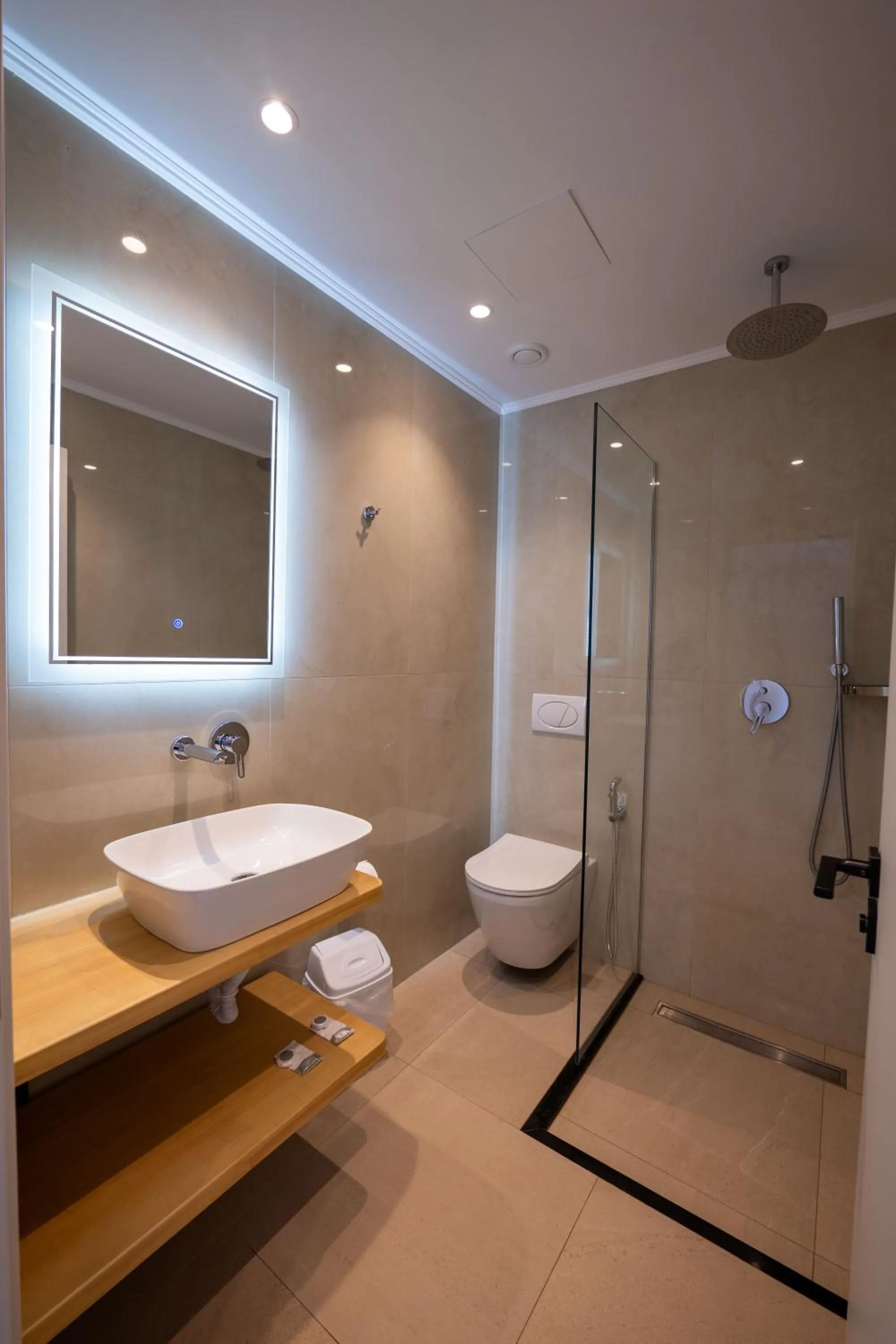 Bathroom in Monel Hotel