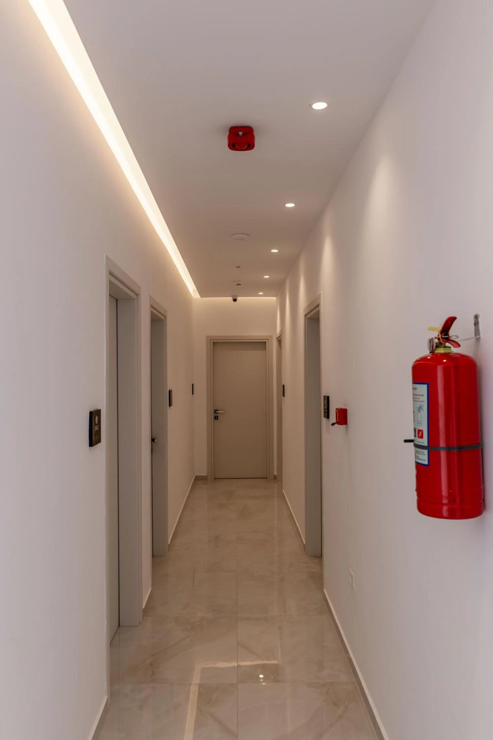 Facade/entrance in Monel Hotel