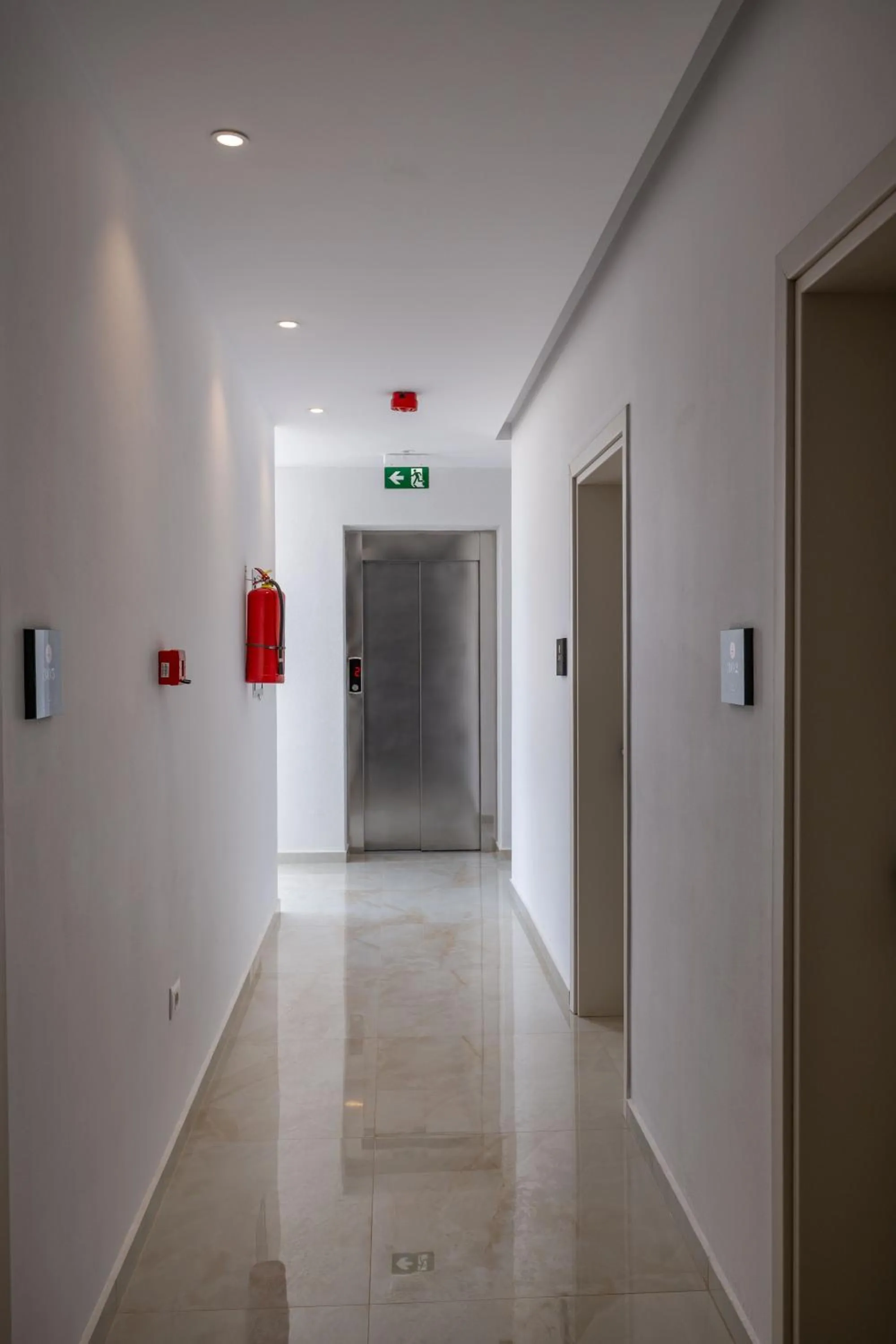 elevator in Monel Hotel