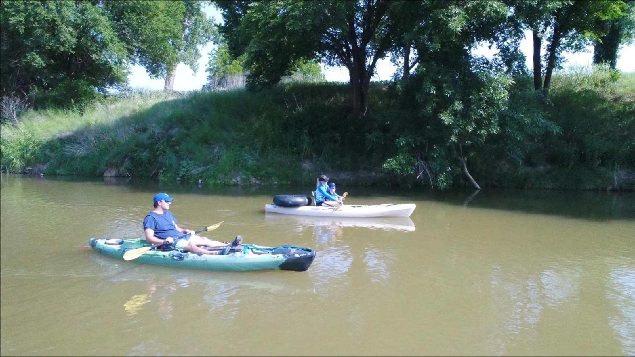 Hobbit Treehouse with waterfall on the Brazos River! 350 acres! Tubing! Petting zoo!