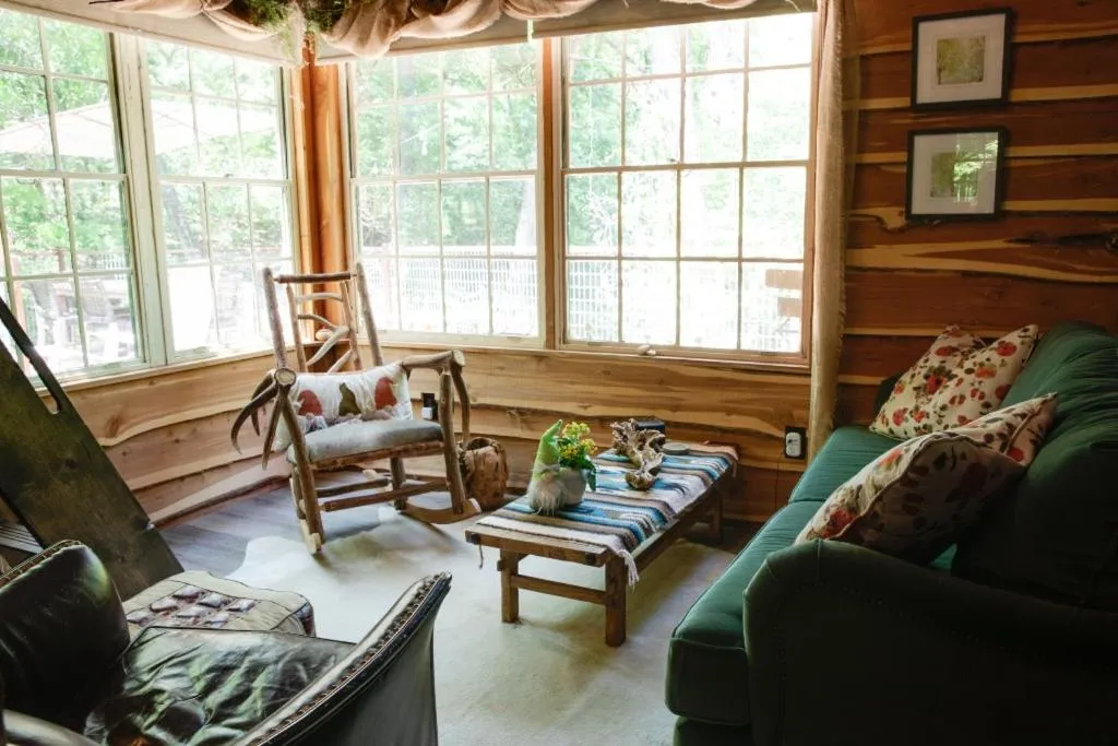 Hobbit Treehouse with waterfall on the Brazos River! 350 acres! Tubing! Petting zoo!