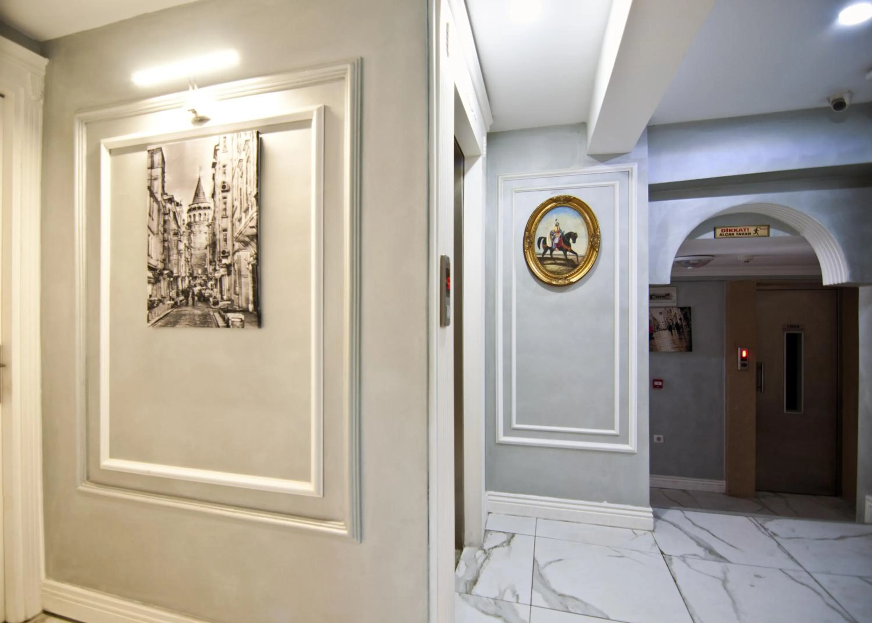 elevator in Nova City Hotel