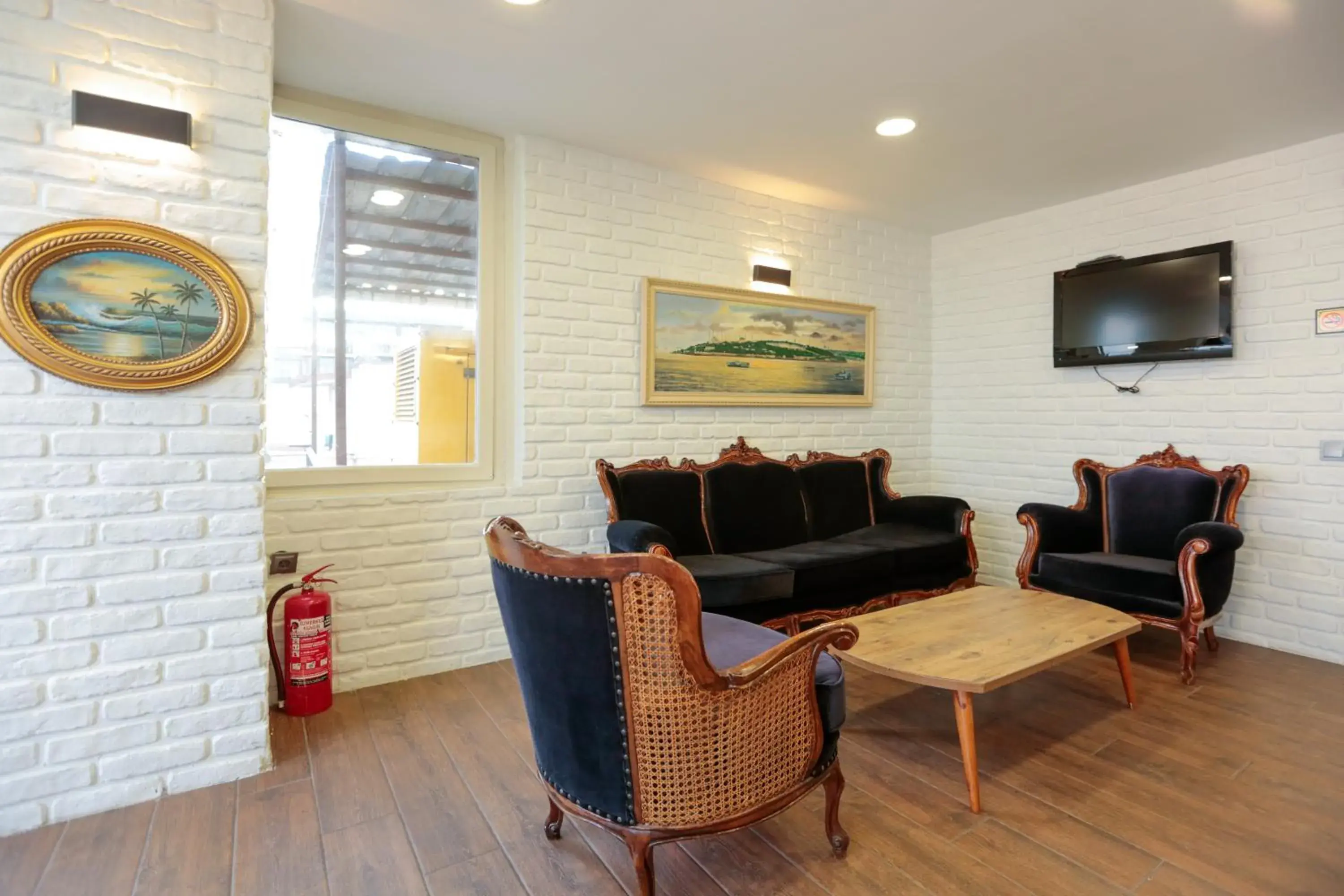 Restaurant/places to eat in Nova City Hotel Restaurant/places to eat in Nova City Hotel