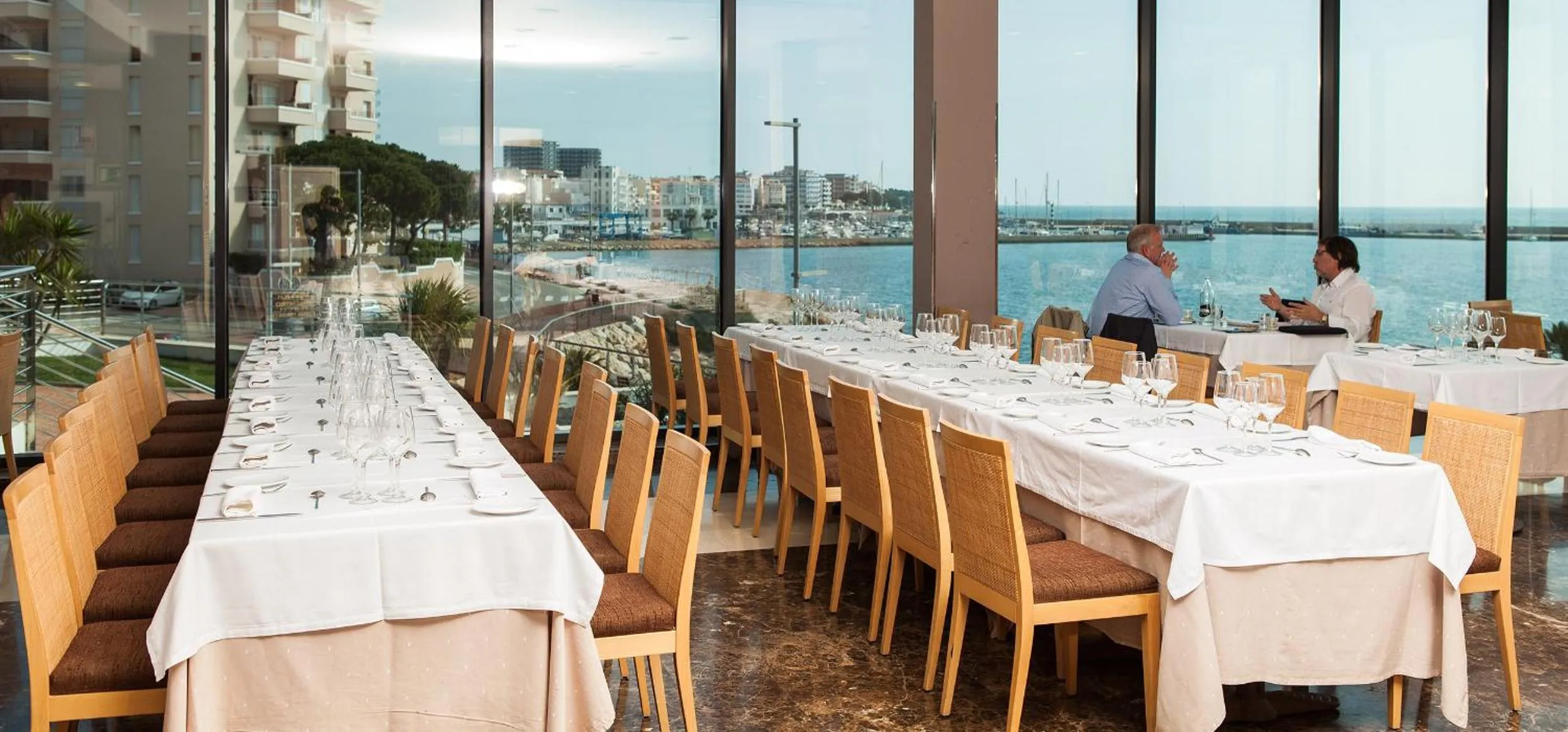 Restaurant/places to eat in Hotel Flamingo