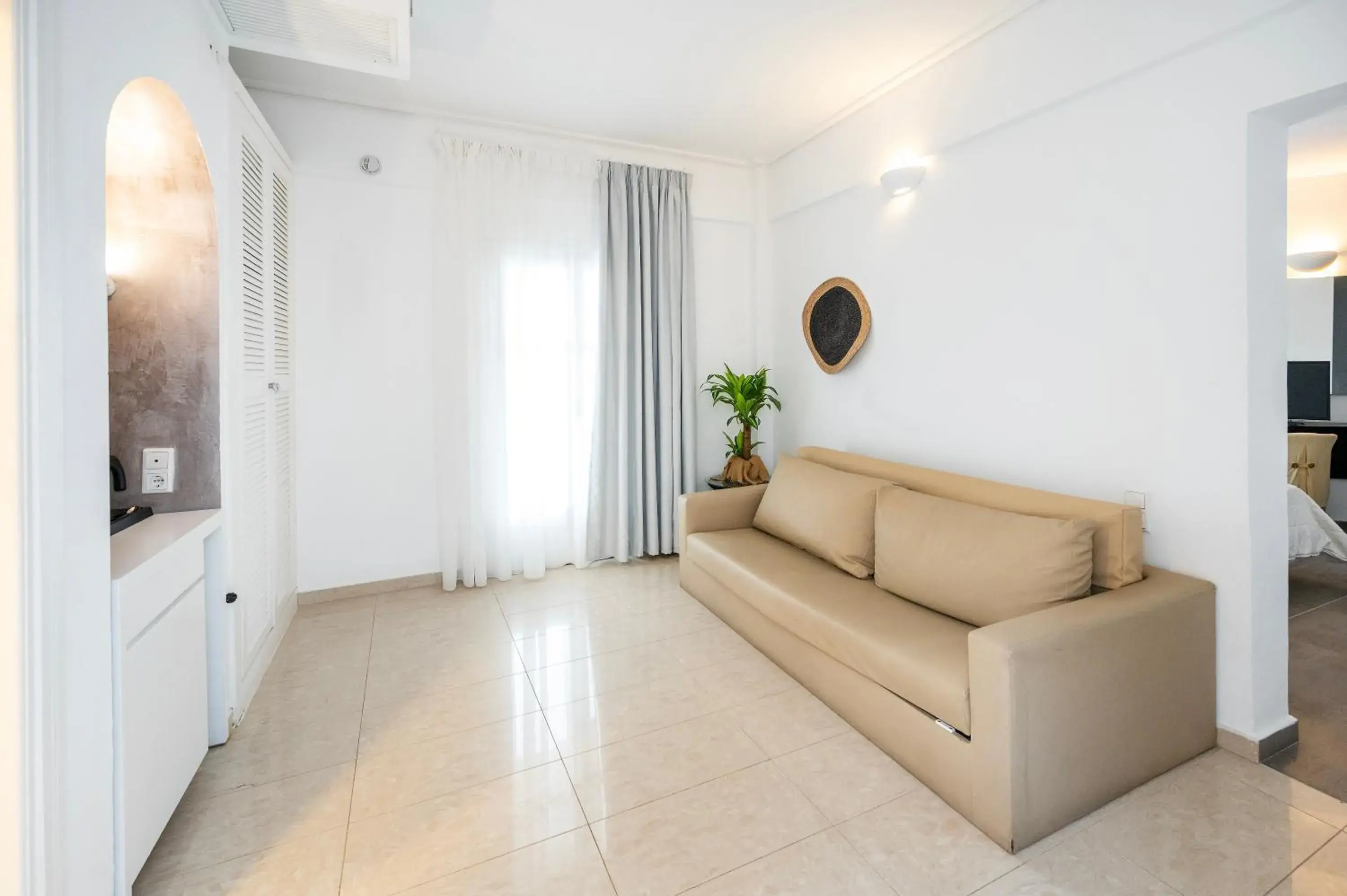 Living room in Orizontes Hotel Santorini Living room in Orizontes Hotel Santorini