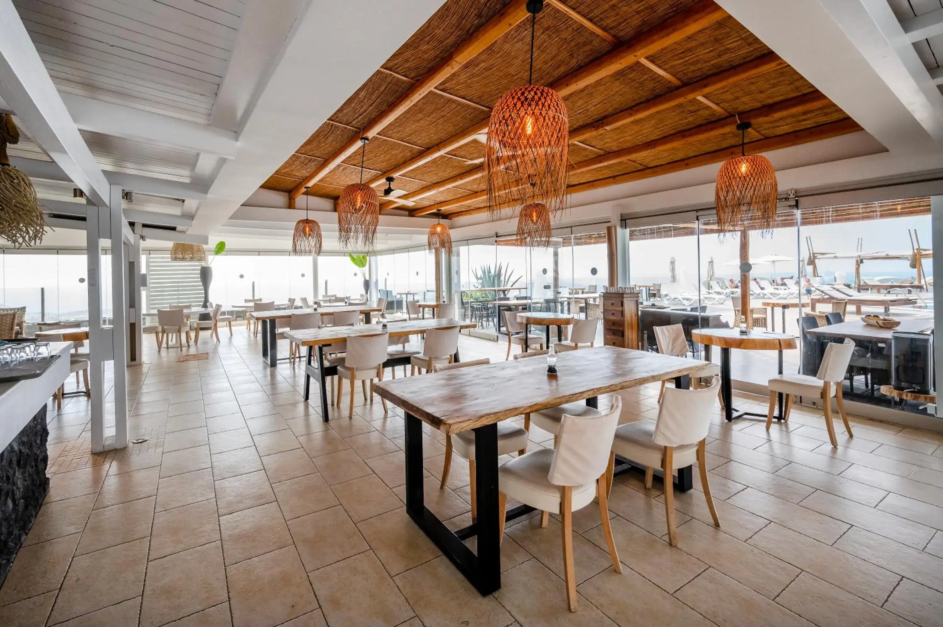 Restaurant/places to eat in Orizontes Hotel Santorini Restaurant/places to eat in Orizontes Hotel Santorini