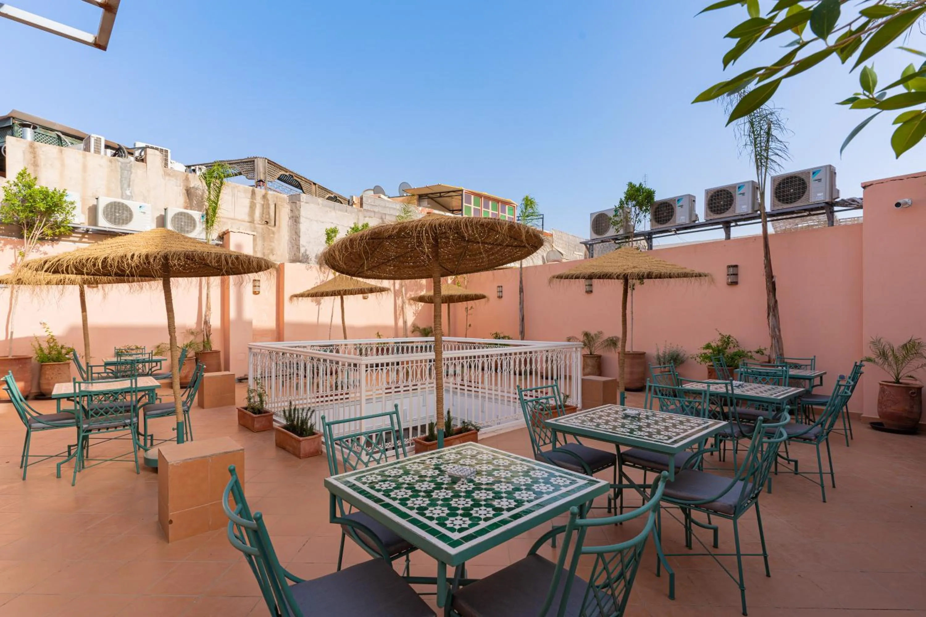 Restaurant/places to eat in HOTEL RIAD CHAMI