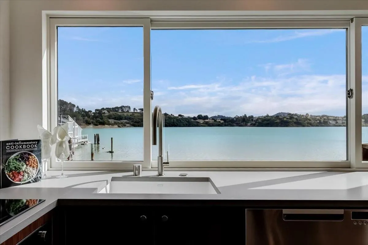 Kitchen or kitchenette in Floating Condos of Commodore 11