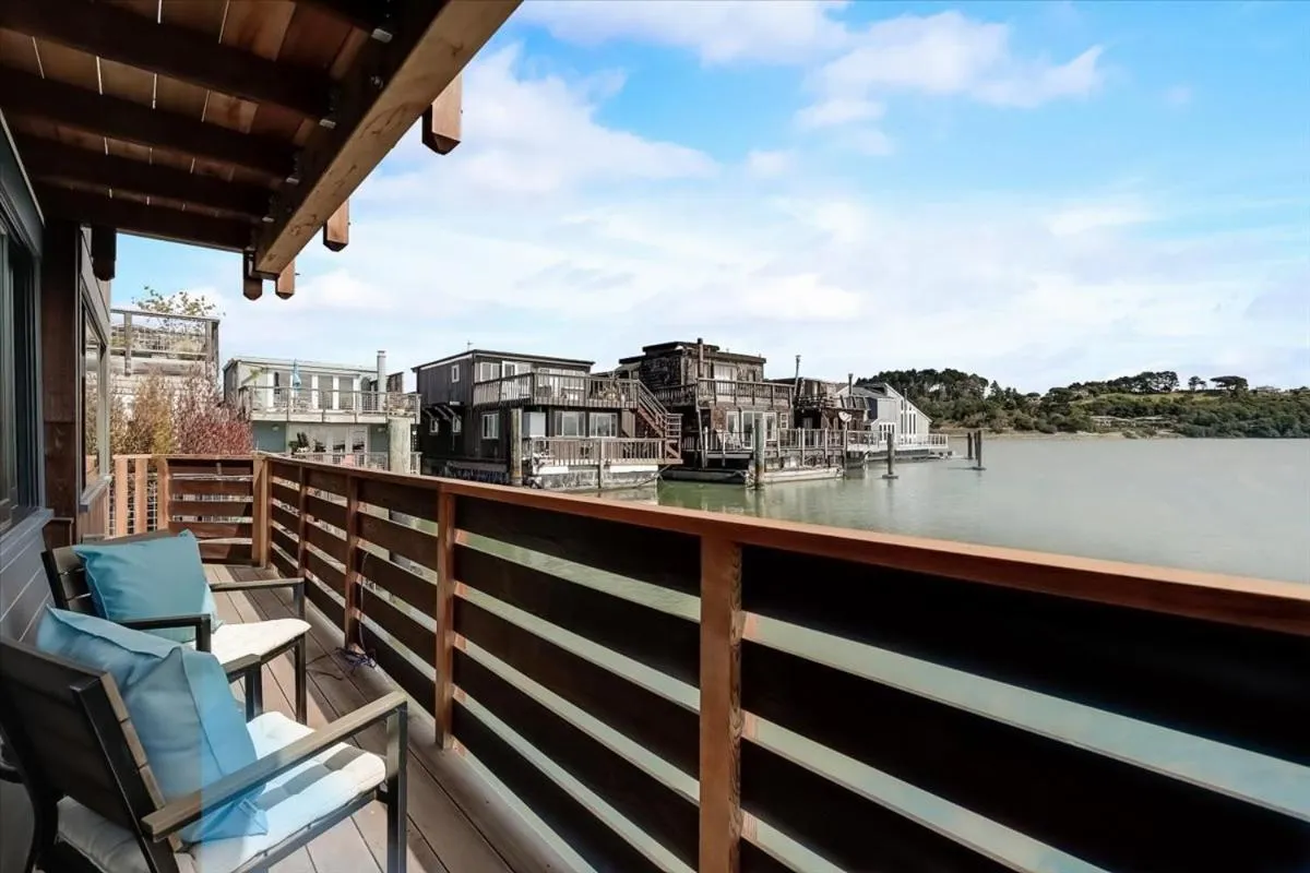 View (from property/room) in Floating Condos of Commodore 11