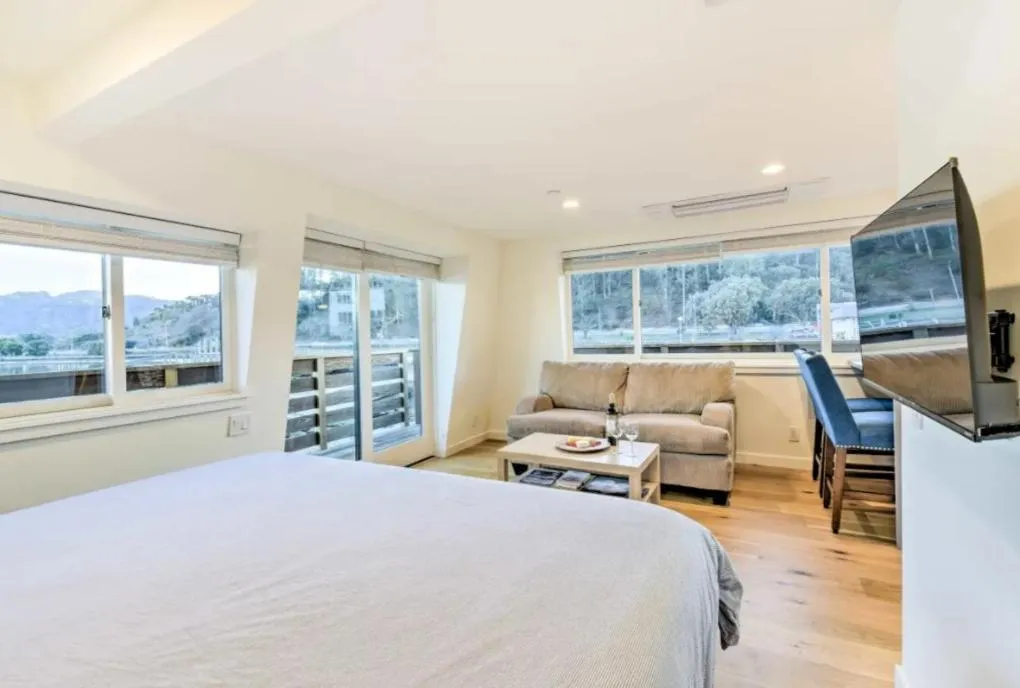 Bed in Floating Condos of Commodore 11