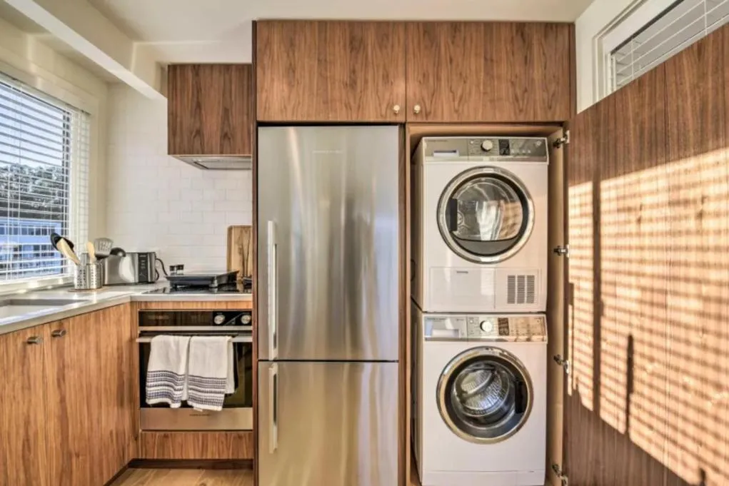 Floating Condos of Commodore 11