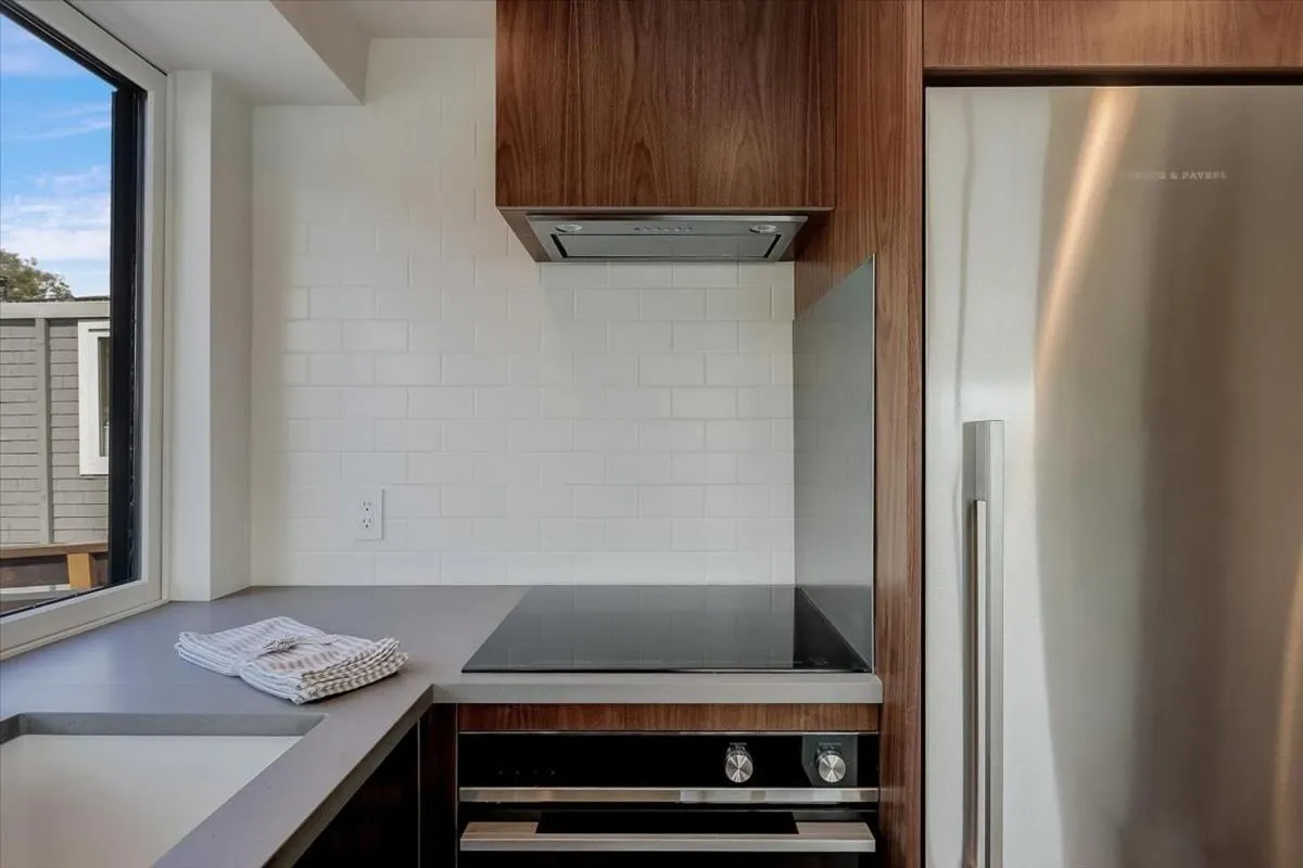 Kitchen or kitchenette in Floating Condos of Commodore 11