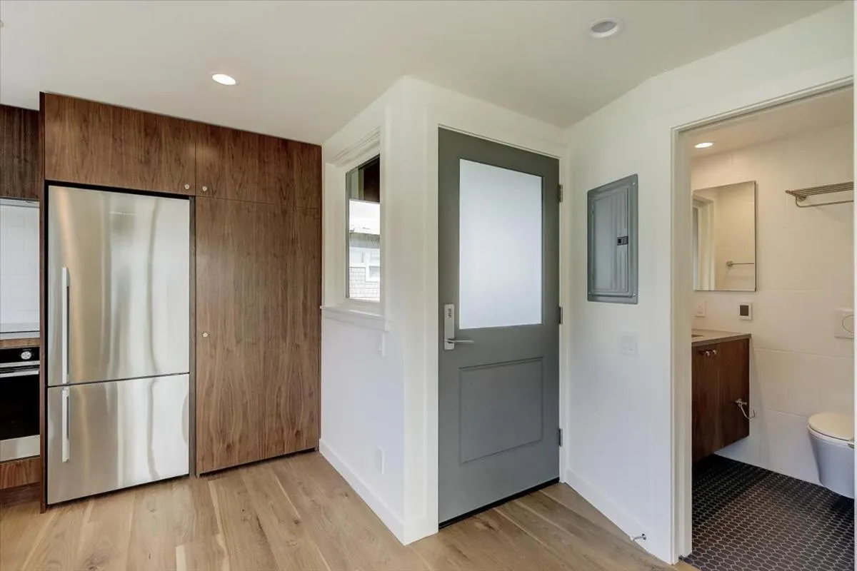 Bathroom in Floating Condos of Commodore 11