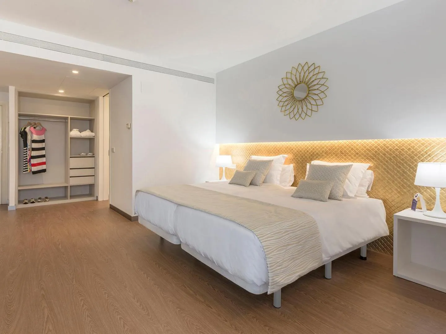 Bed in Oliva Nova Beach & Golf Hotel