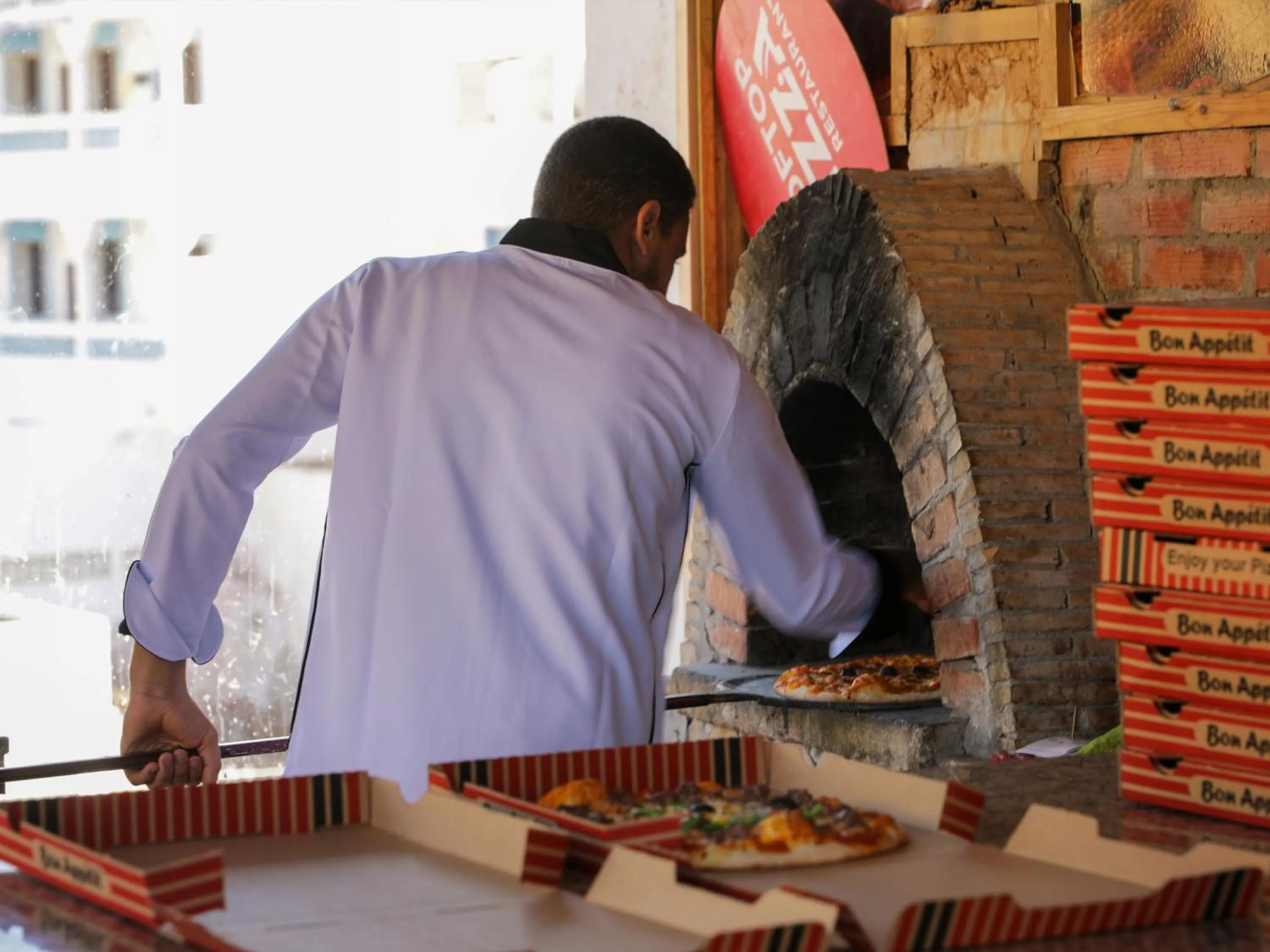Food and drinks in Locals Taghazout surfcamp