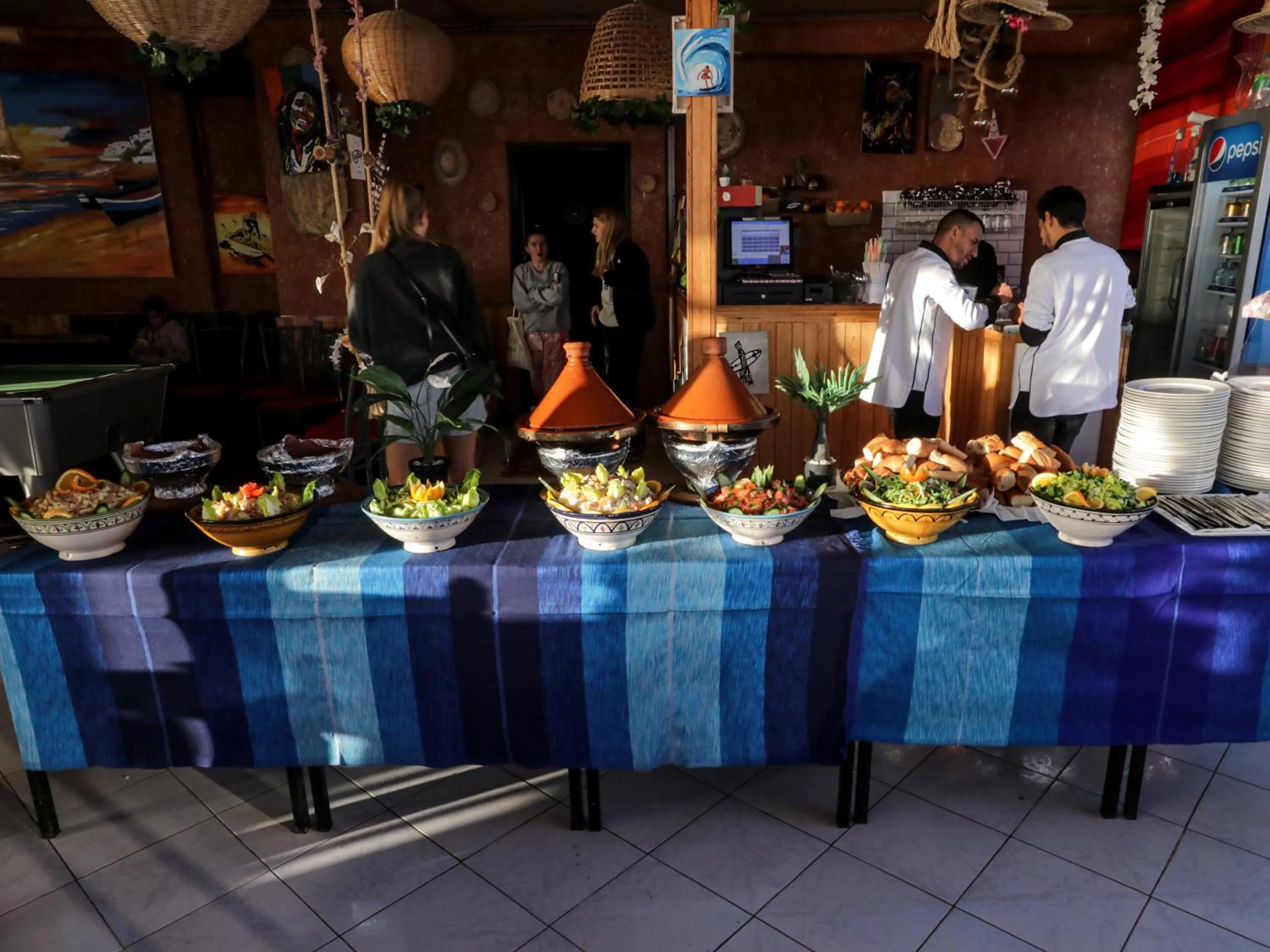 Food and drinks in Locals Taghazout surfcamp
