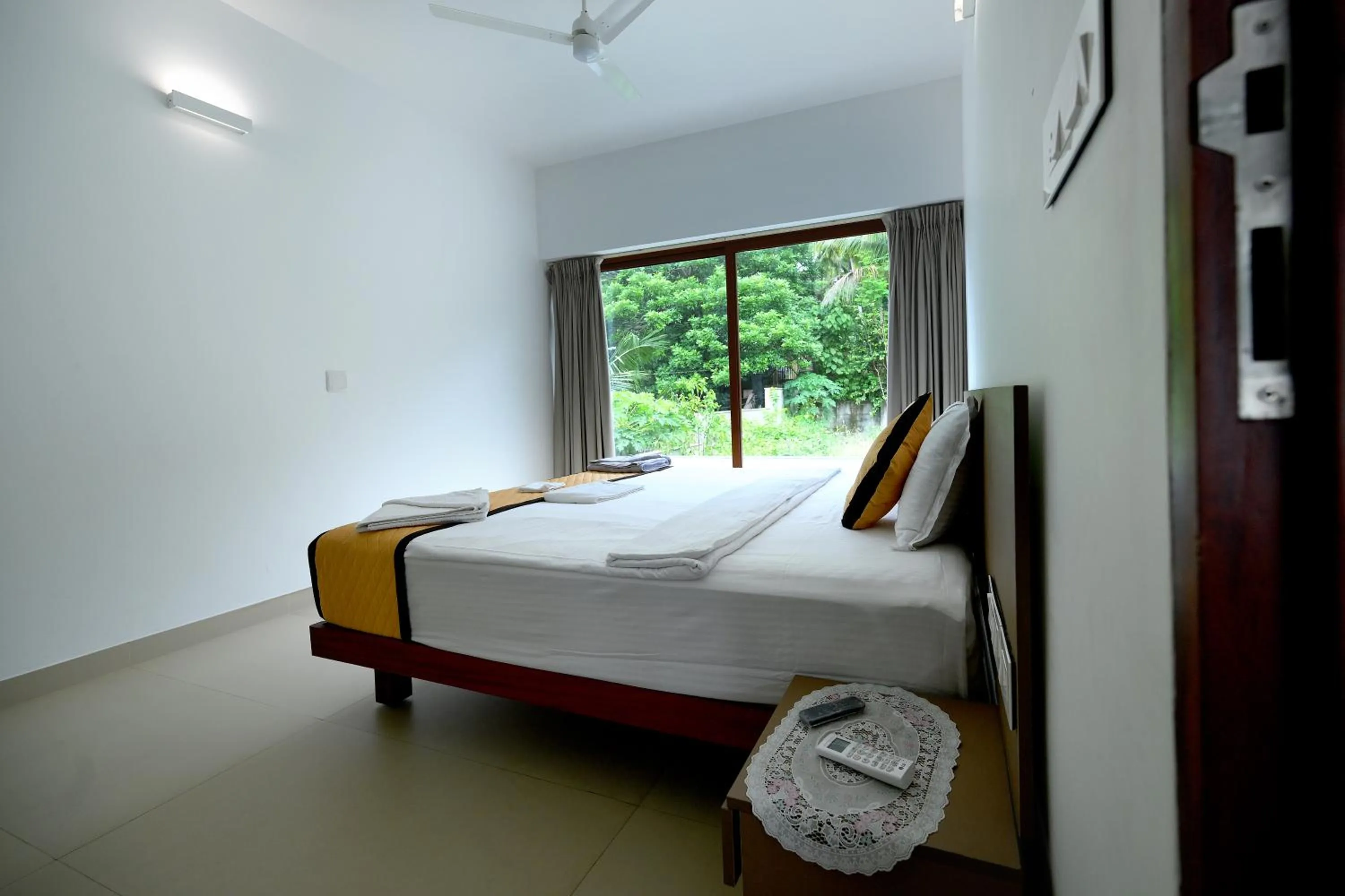 Bedroom, Bed in The Meadows