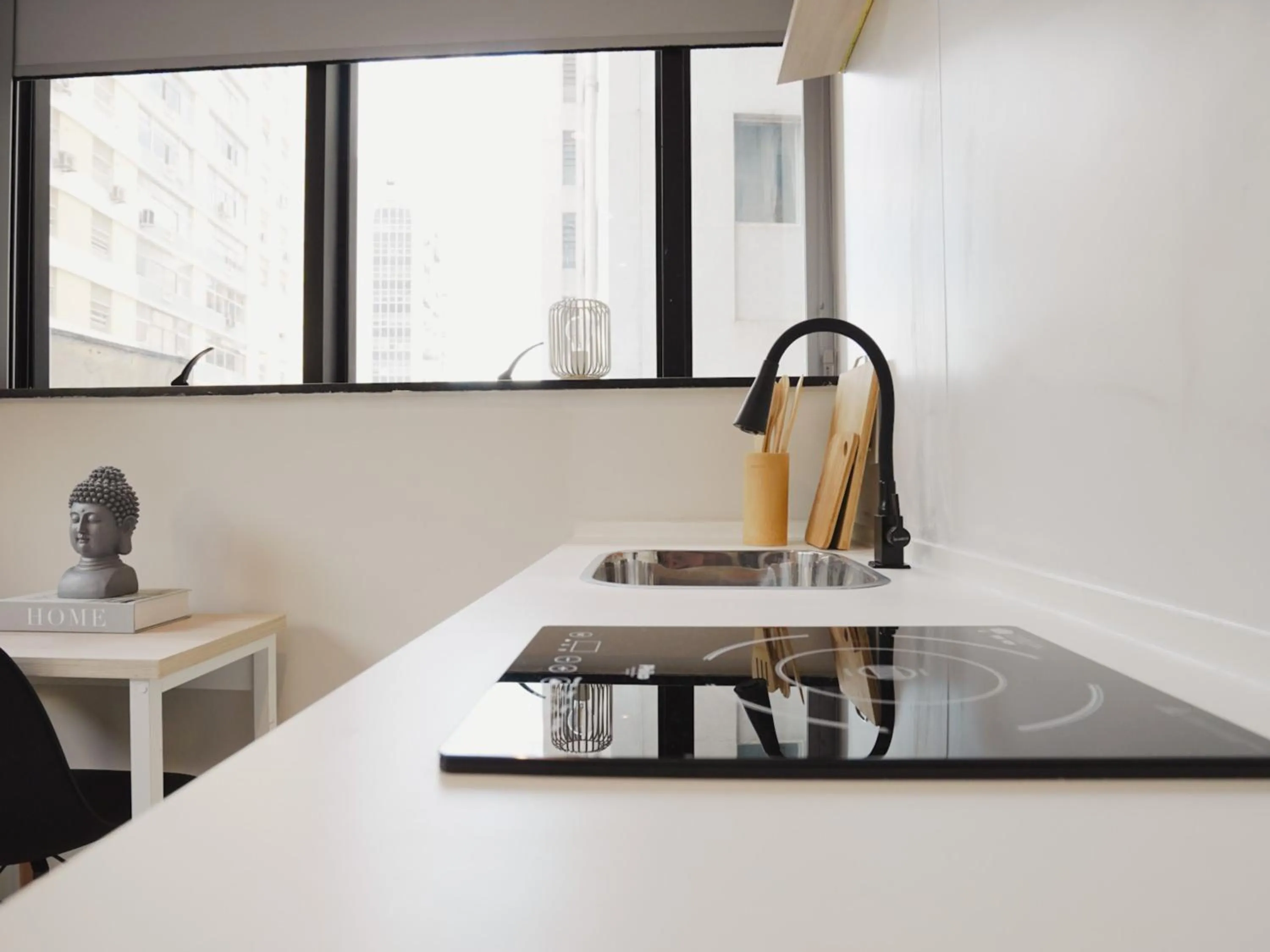 Kitchen or kitchenette in Apê Metrô Paulista