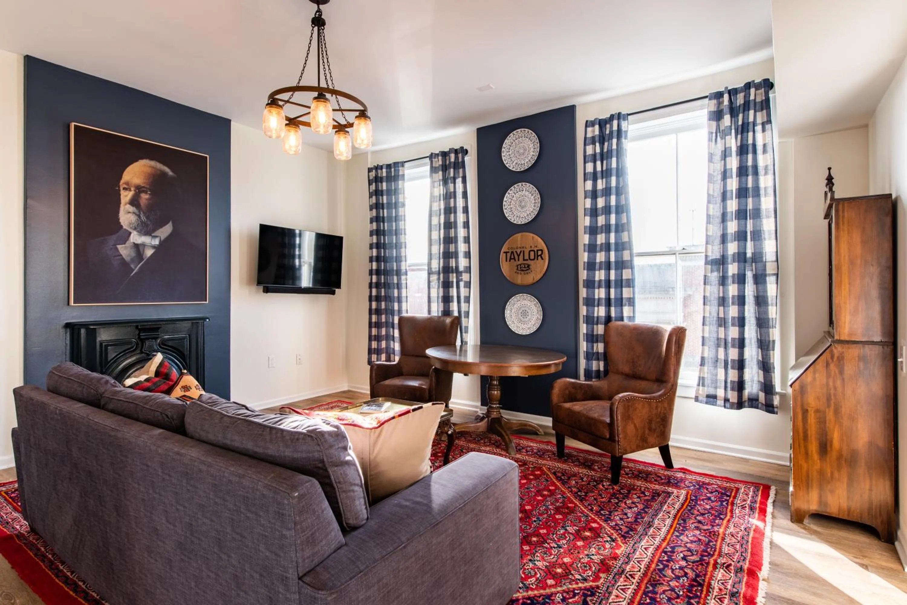 TV and multimedia in The Woodford Hotel