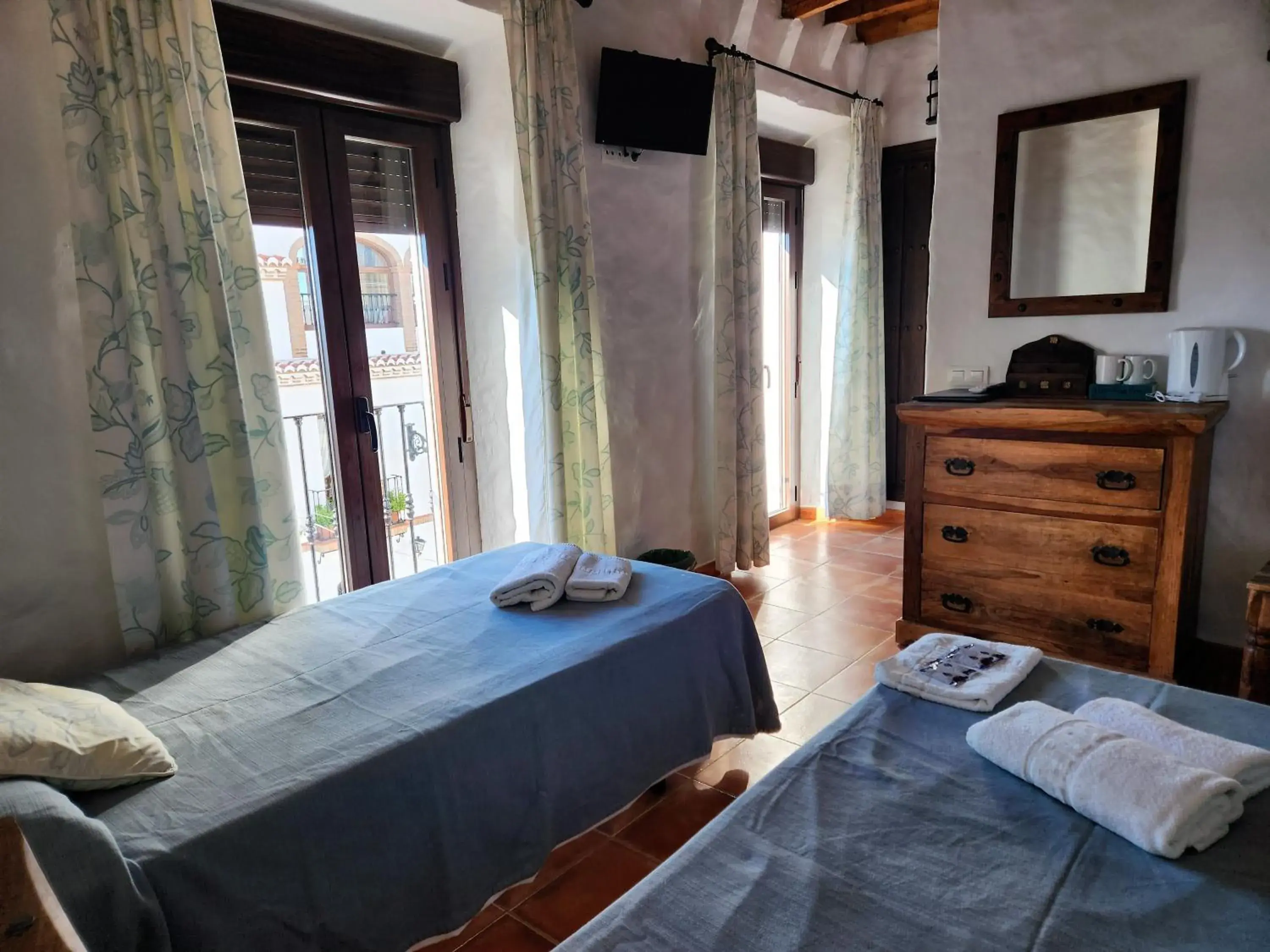 Superior Twin Room - single occupancy in Posada La Plaza Superior Twin Room - single occupancy in Posada La Plaza