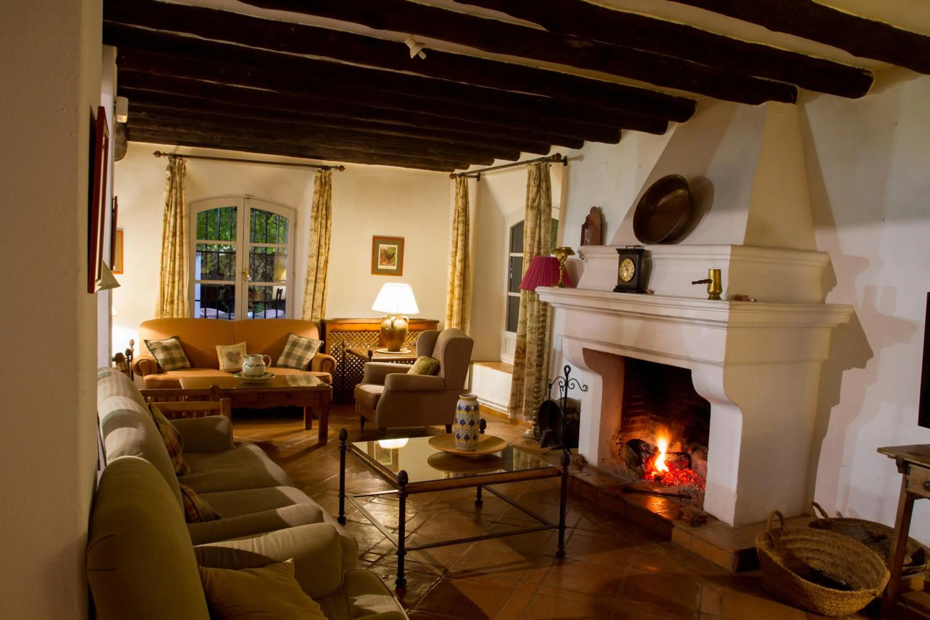 Lounge or bar in Finca Valbono Apartamentos Rurales y Hotel