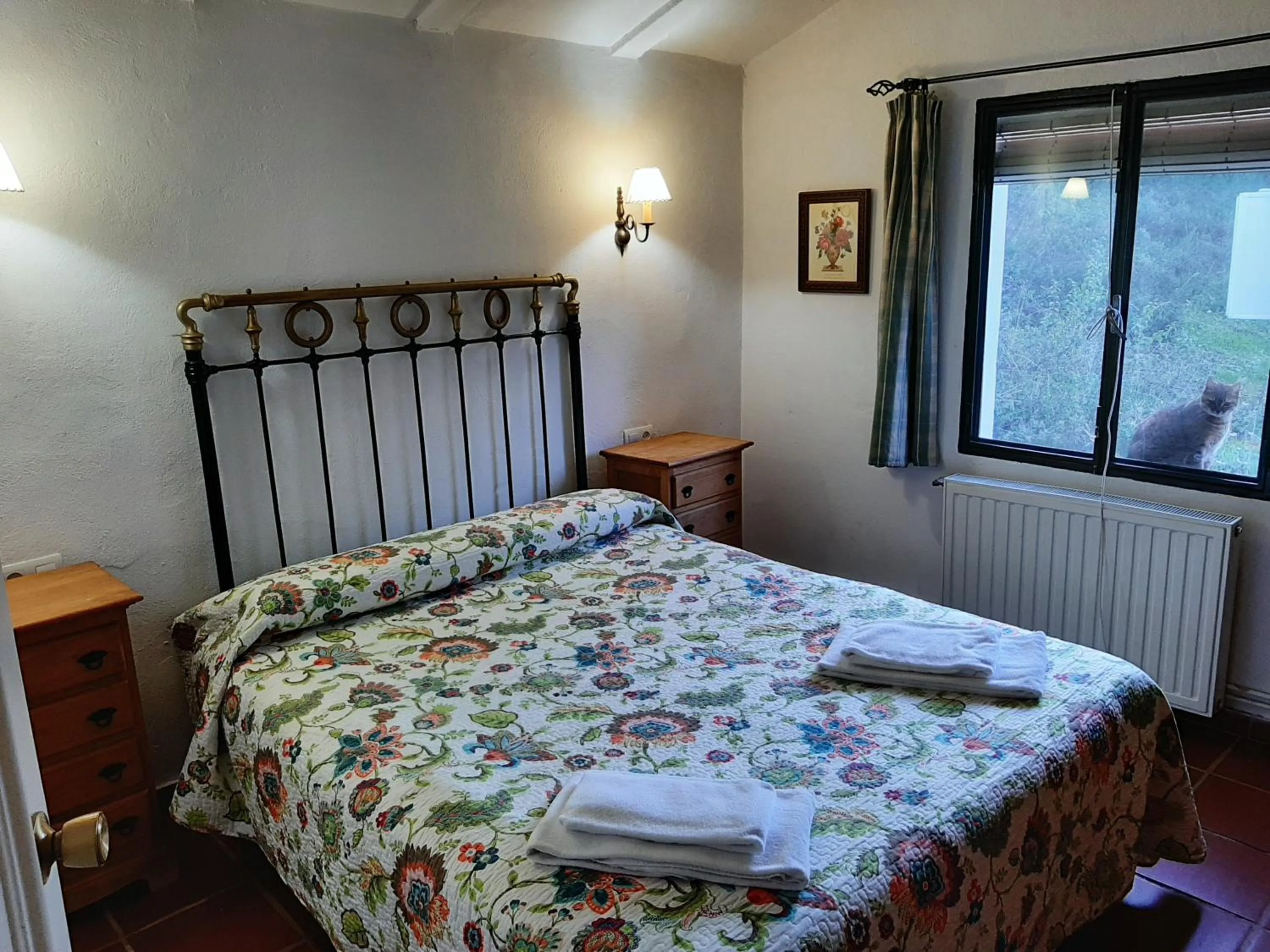 Property building, Bed in Finca Valbono Apartamentos Rurales y Hotel