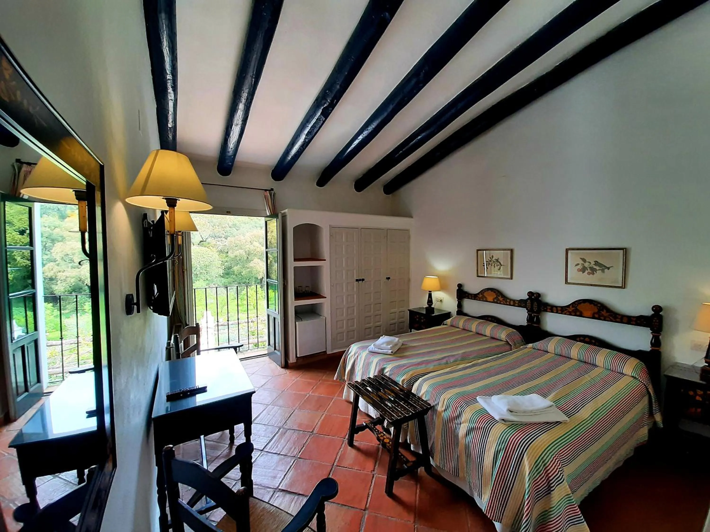 Decorative detail, Bed in Finca Valbono Apartamentos Rurales y Hotel