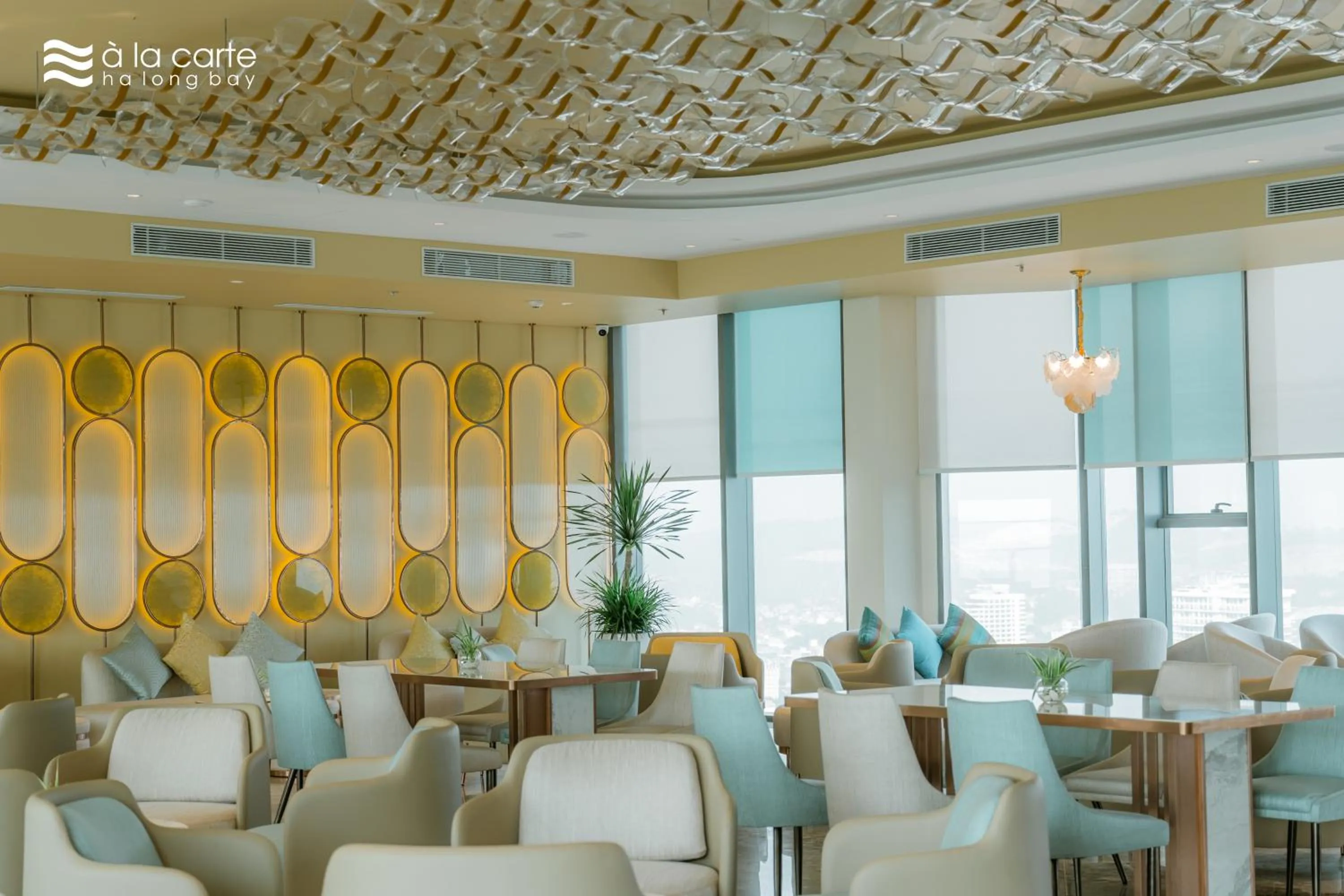 Restaurant/places to eat in A La Carte Ha Long Bay Residence