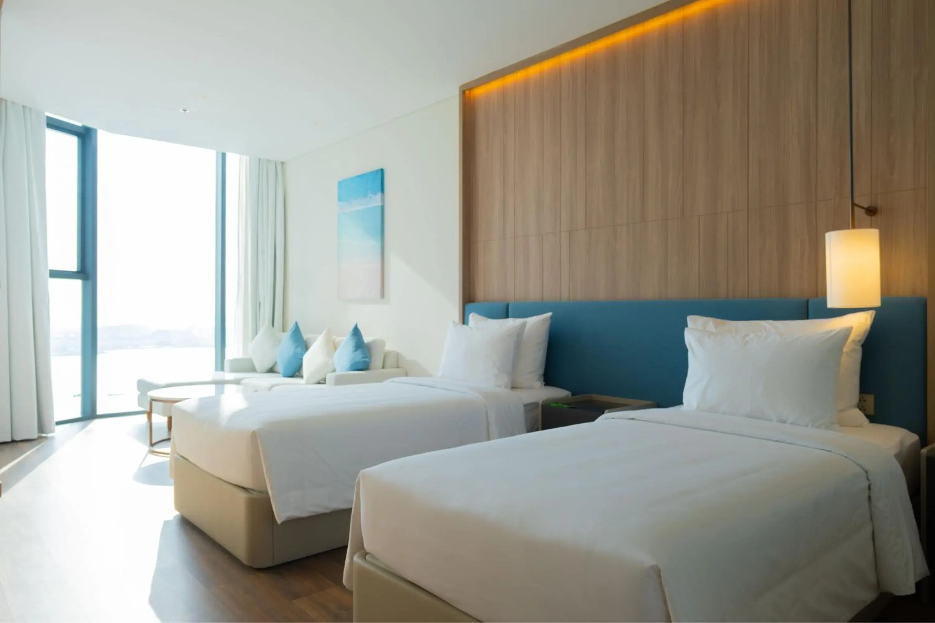 Deluxe Bay View Twin in A La Carte Ha Long Bay Residence Deluxe Bay View Twin in A La Carte Ha Long Bay Residence