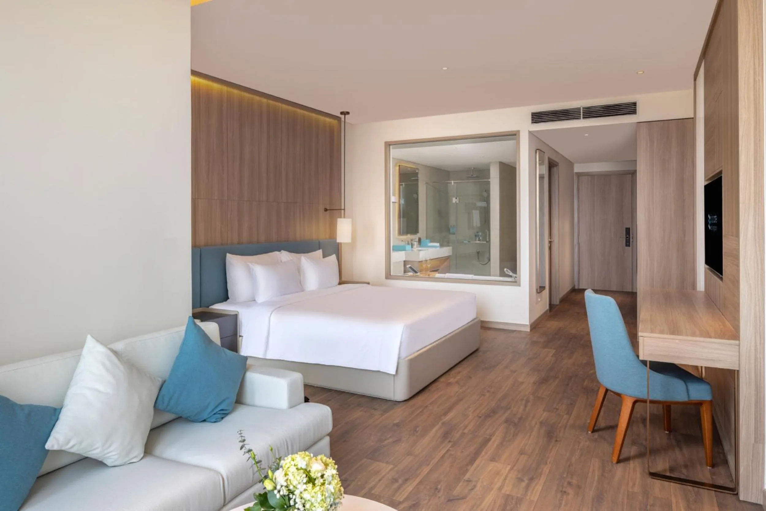 Bed in A La Carte Ha Long Bay Residence