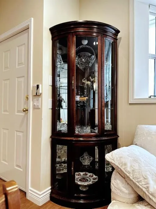 Photo of the whole room, Bed in Super Cosy 8Bed & 6Bath in Vancouver heart near to airport and DownTown