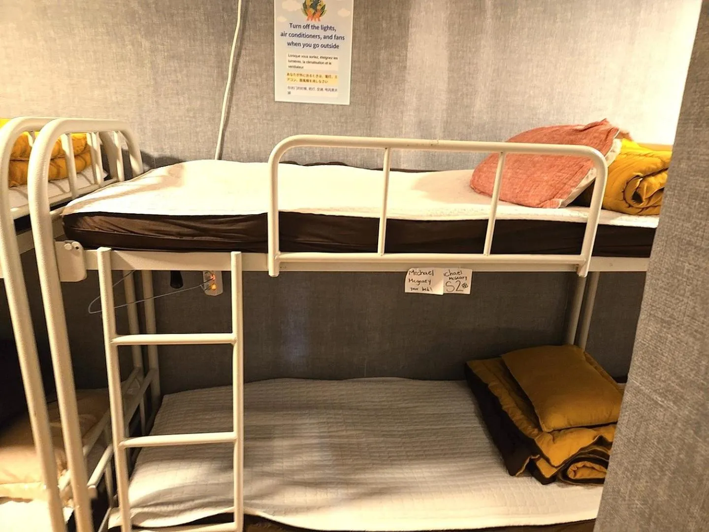 Bed in Seoul Guesthouse Foreigners Only