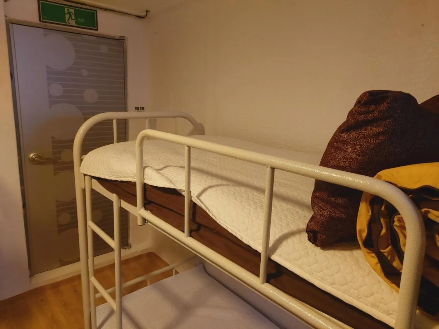 Bed in Seoul Guesthouse Foreigners Only