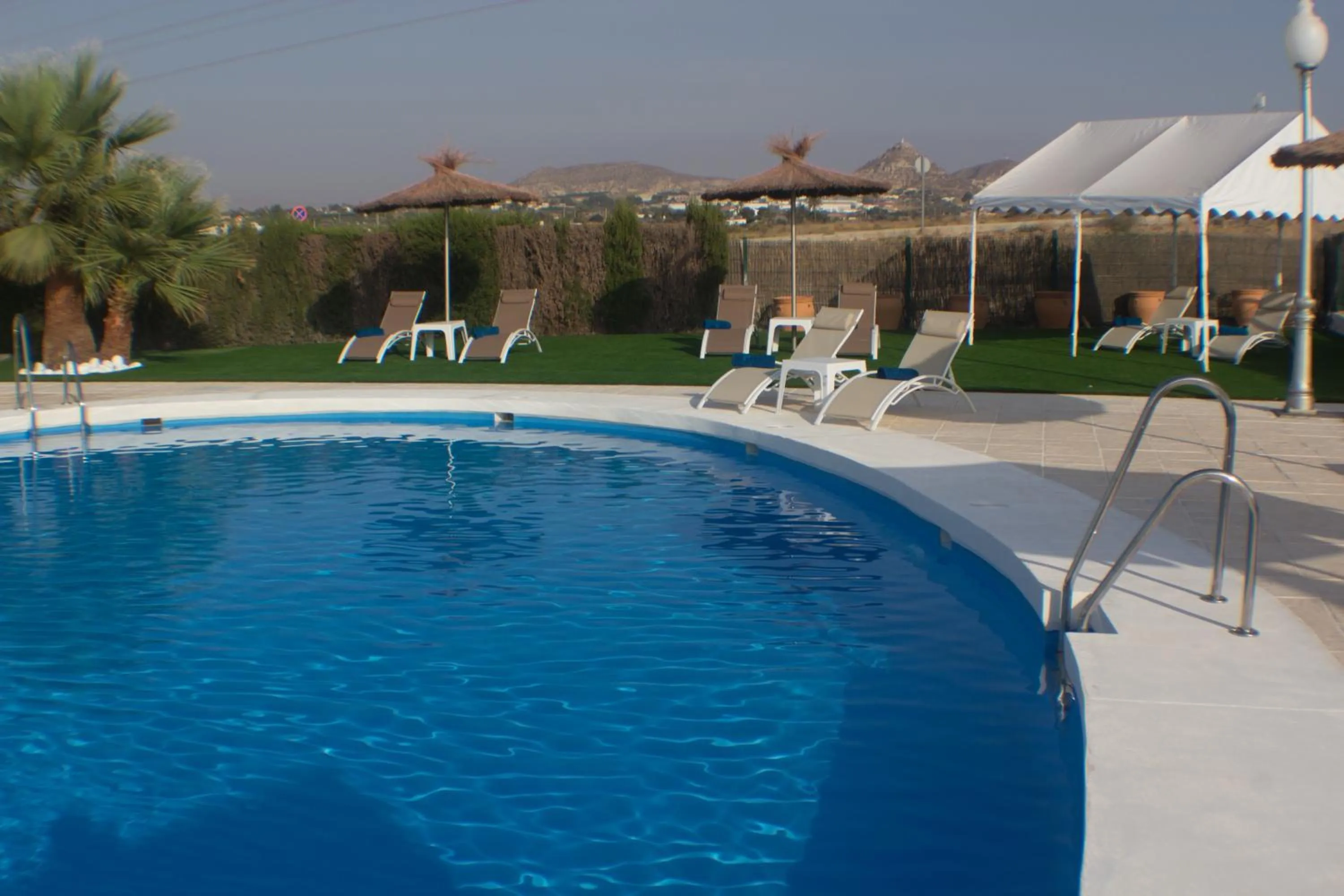Swimming pool in Avent Verahotel