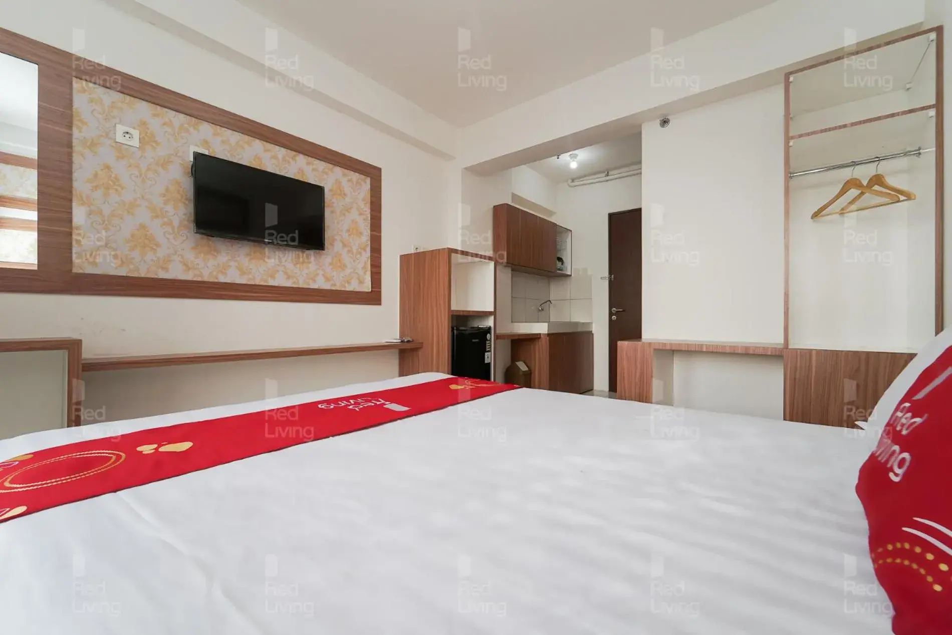 Bedroom, Bed in RedLiving Apartemen Riverview Residence - Alima View Tower Mahakam Bedroom, Bed in RedLiving Apartemen Riverview Residence - Alima View Tower Mahakam