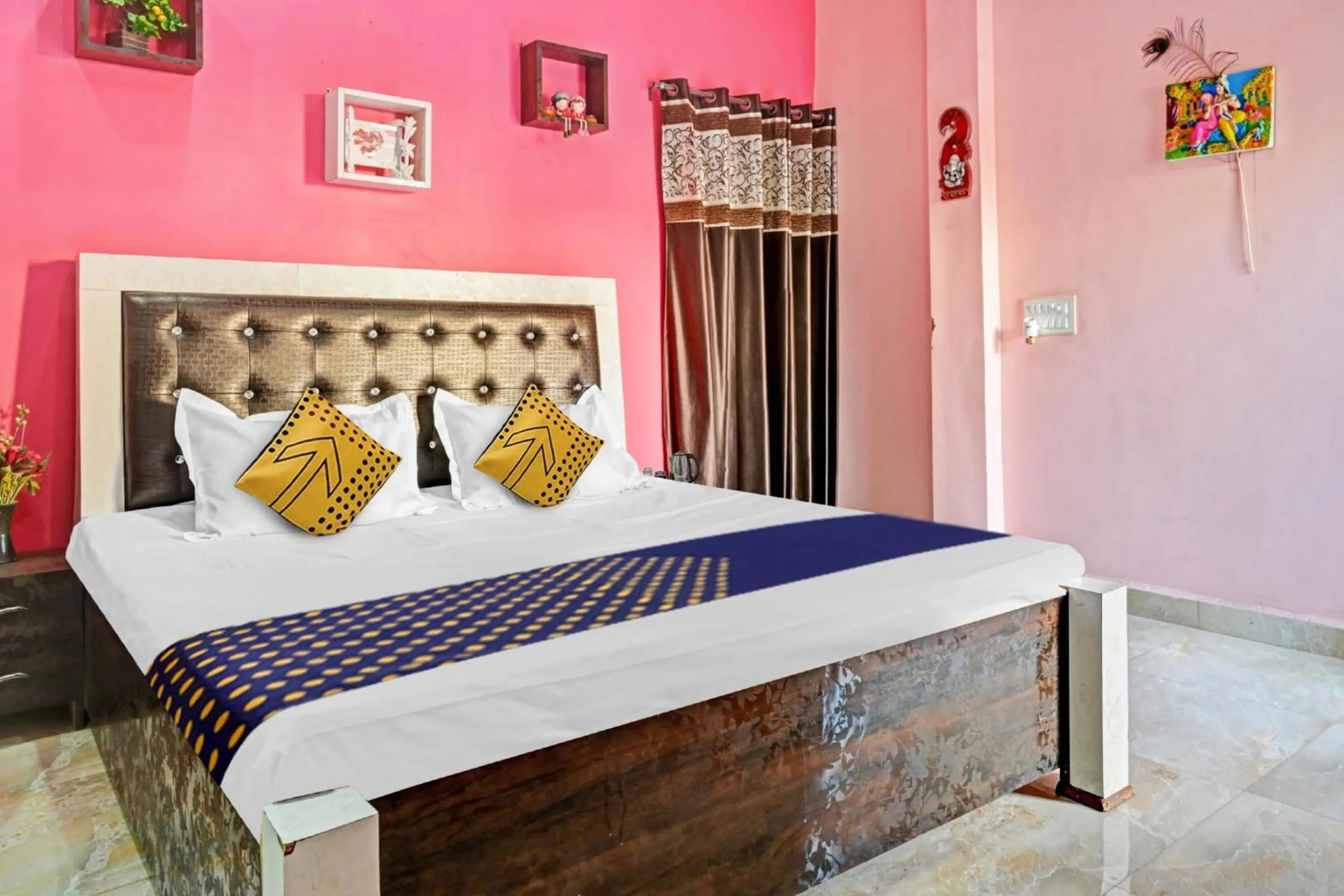Bedroom, Bed in Super HOTEL O MAA NARMADA