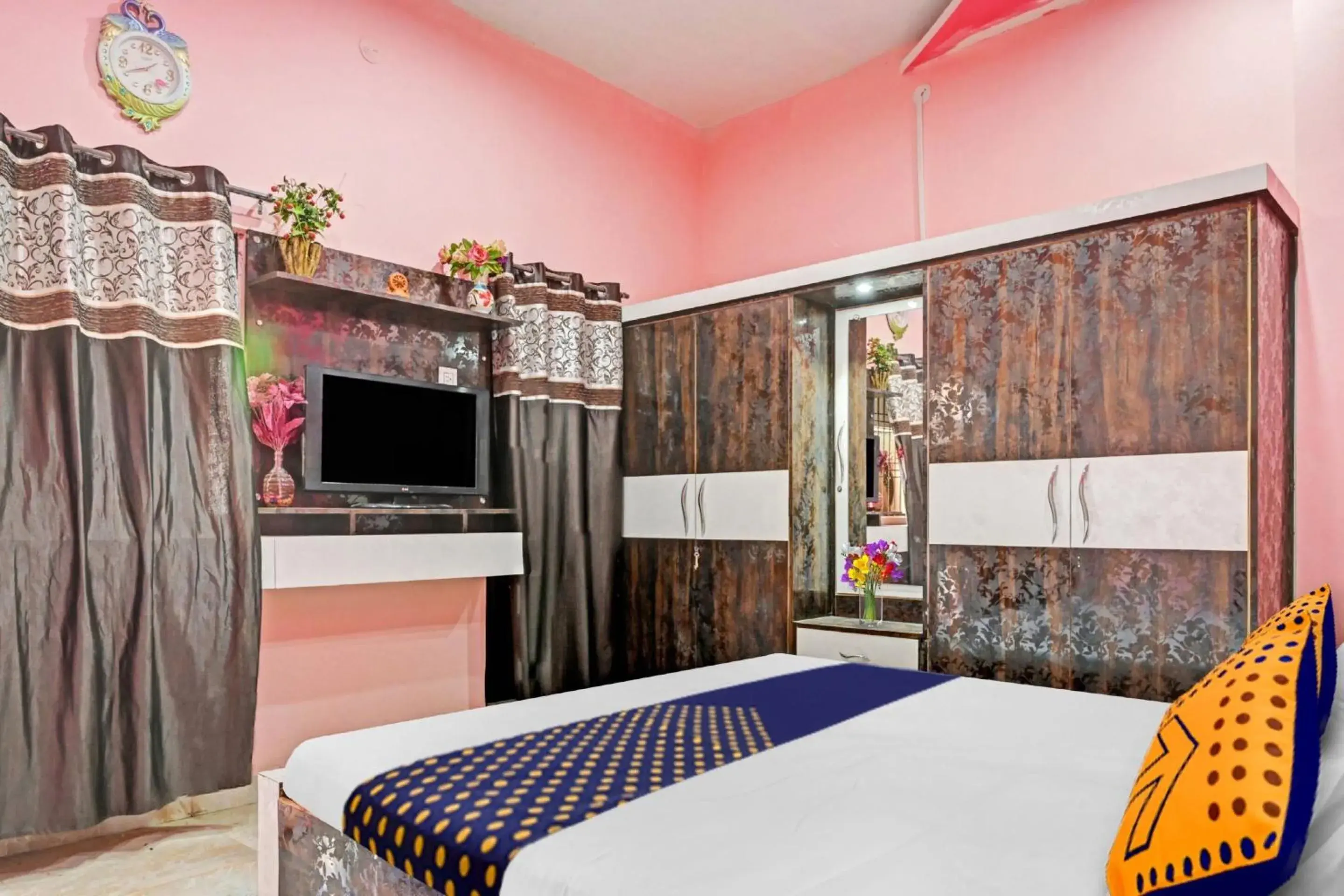 Bedroom, Bed in Super HOTEL O MAA NARMADA Bedroom, Bed in Super HOTEL O MAA NARMADA