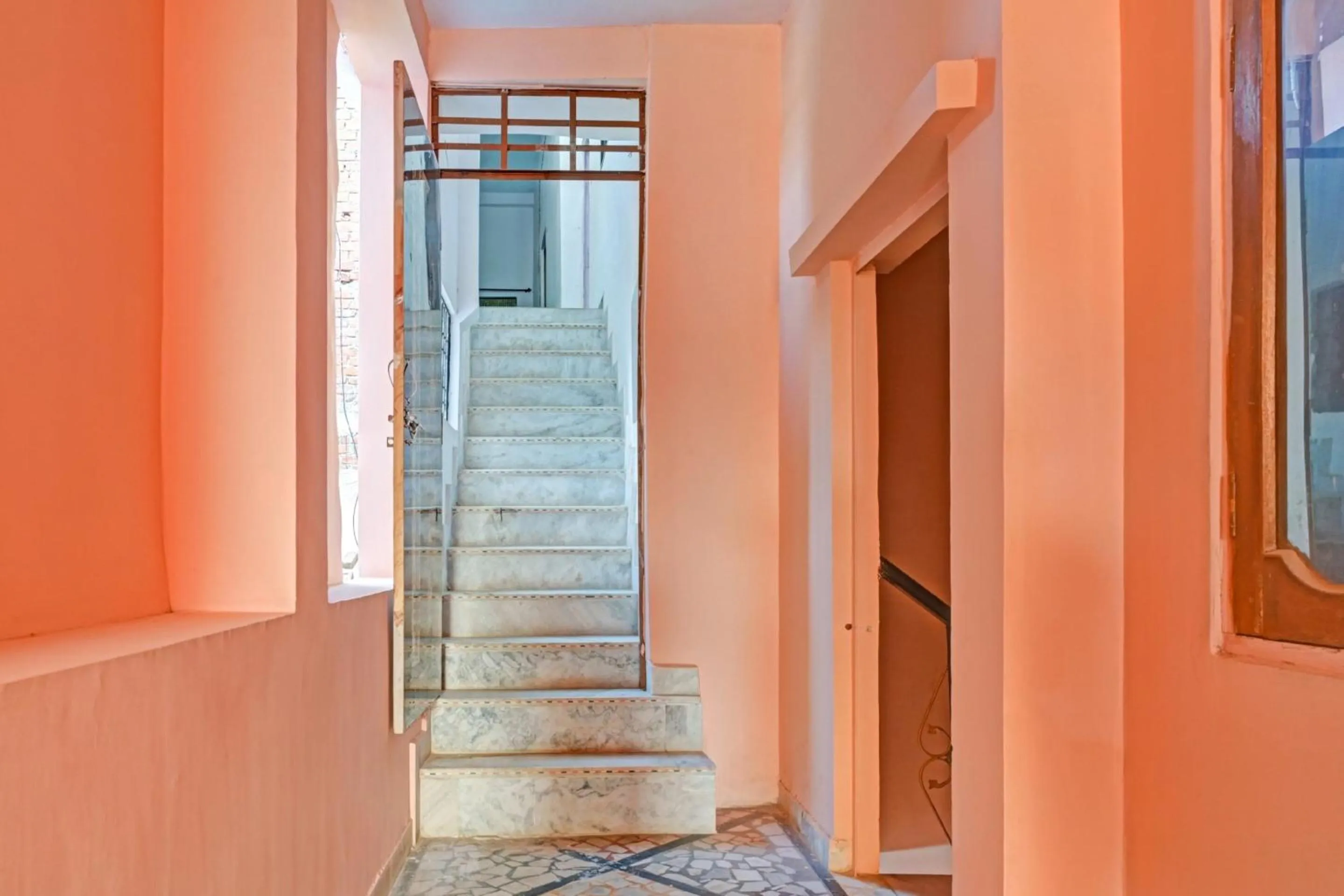 Facade/entrance in Super HOTEL O MAA NARMADA