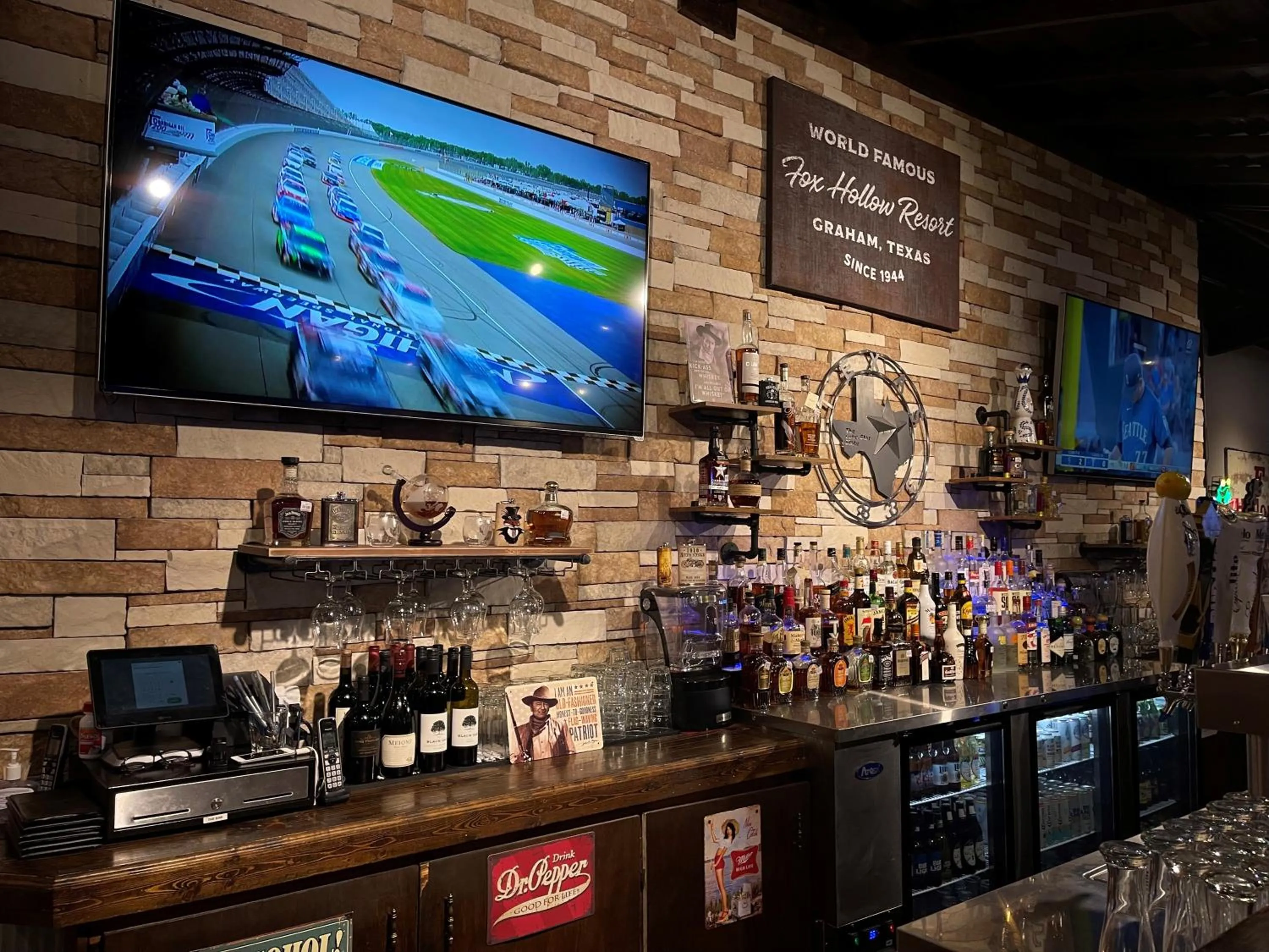 Restaurant/places to eat in Fox Hollow Resort